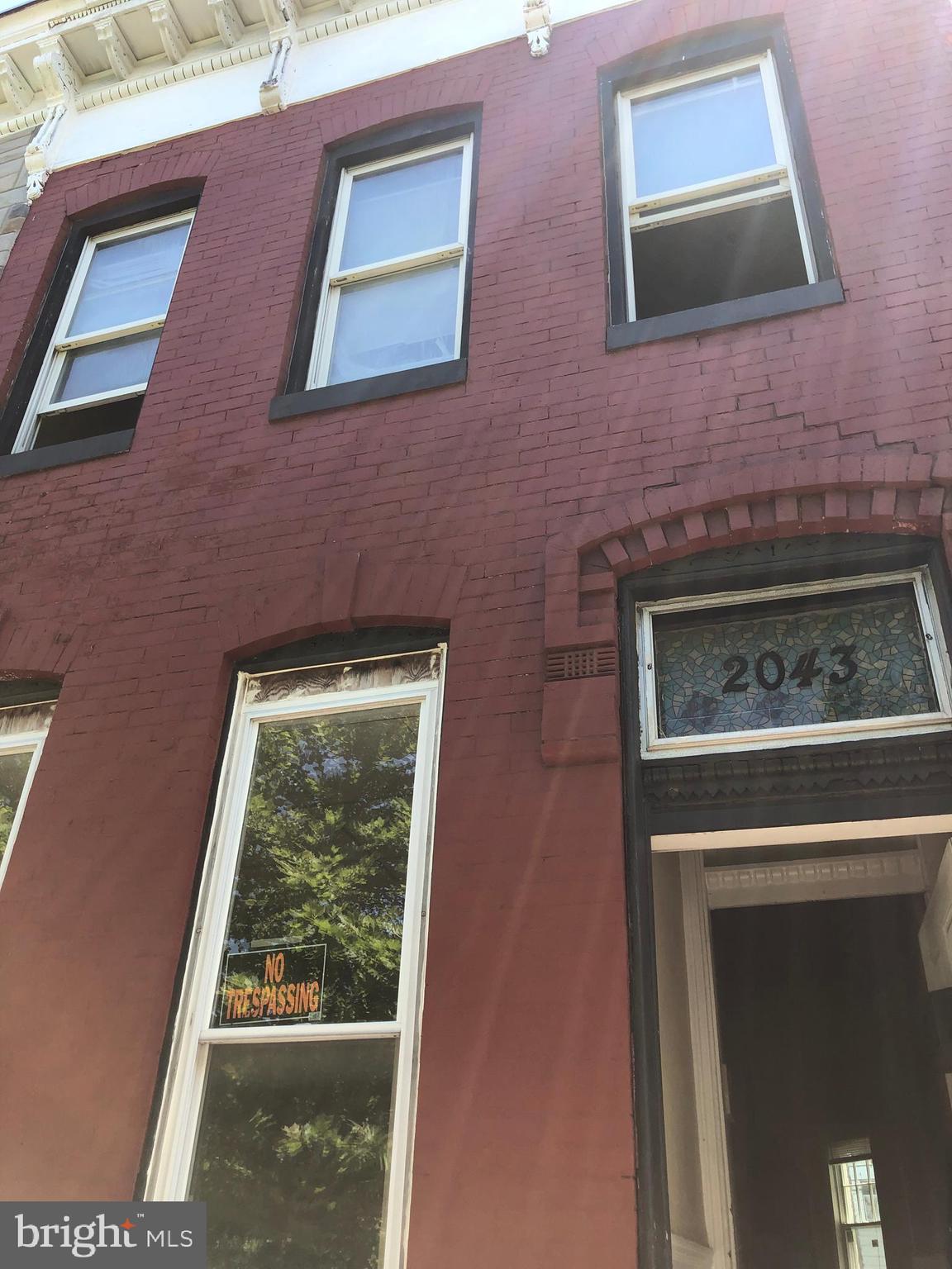 Investor alert!! As is!!  3 bedroom 1 bath home with an extra bonus room on main level.