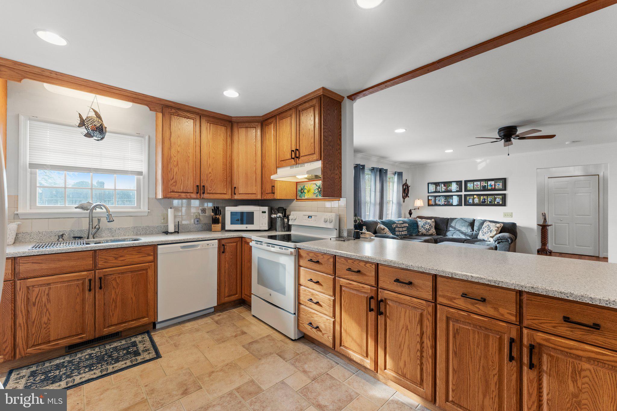 COLLEGE PARK II - Residential
