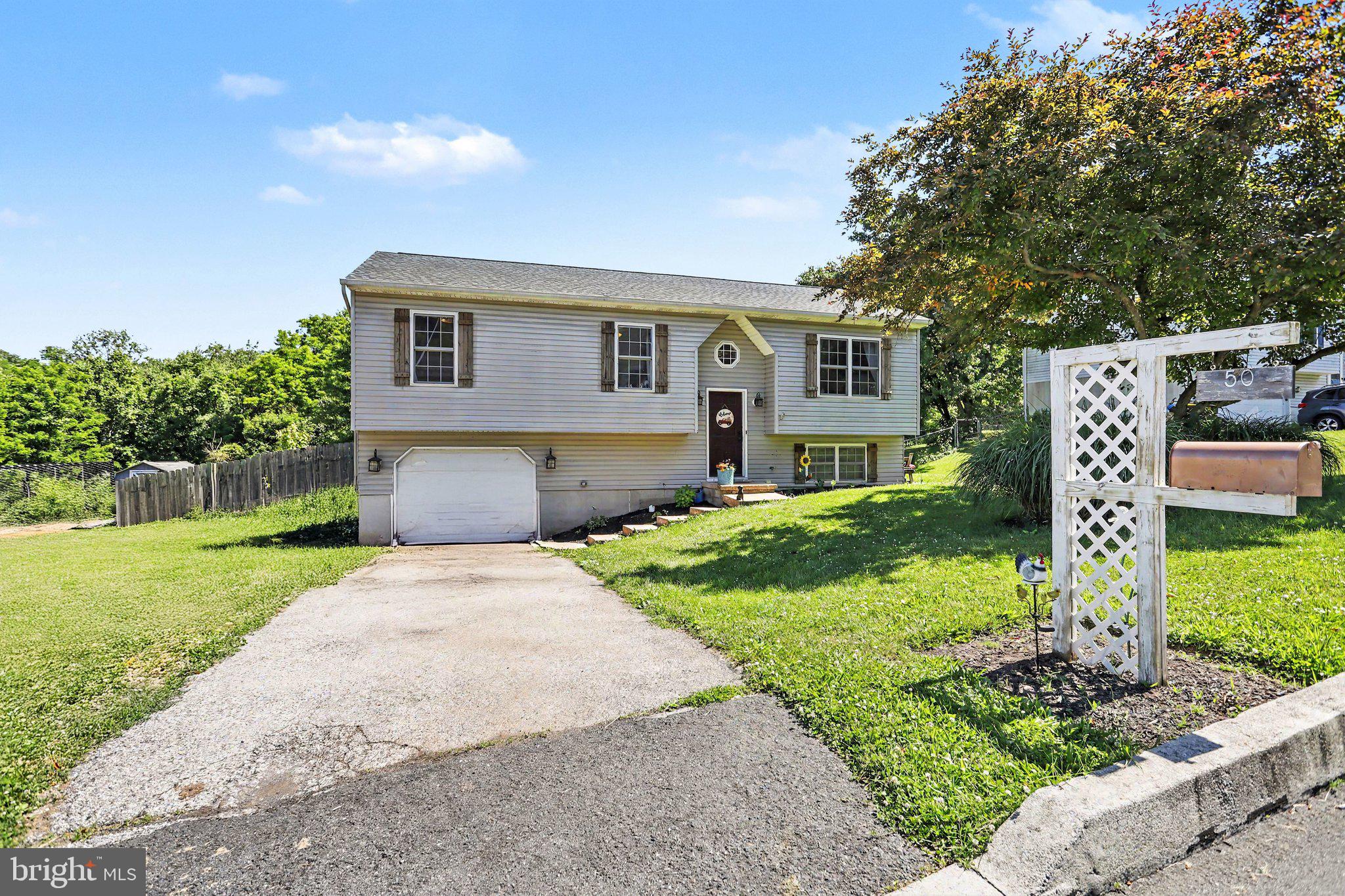 GOLDSBORO MANOR - Residential