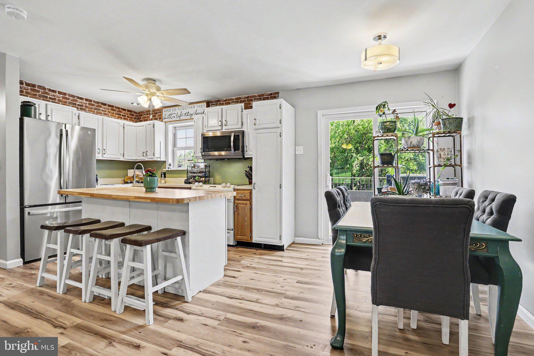 GOLDSBORO MANOR - Residential
