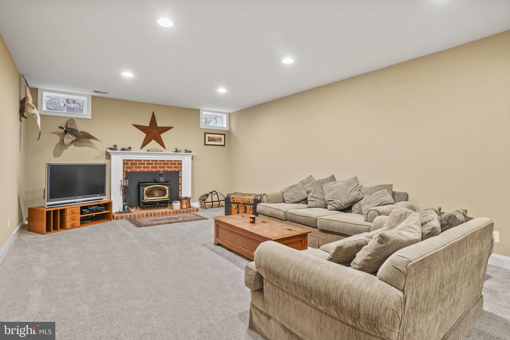 RED CEDAR - Residential