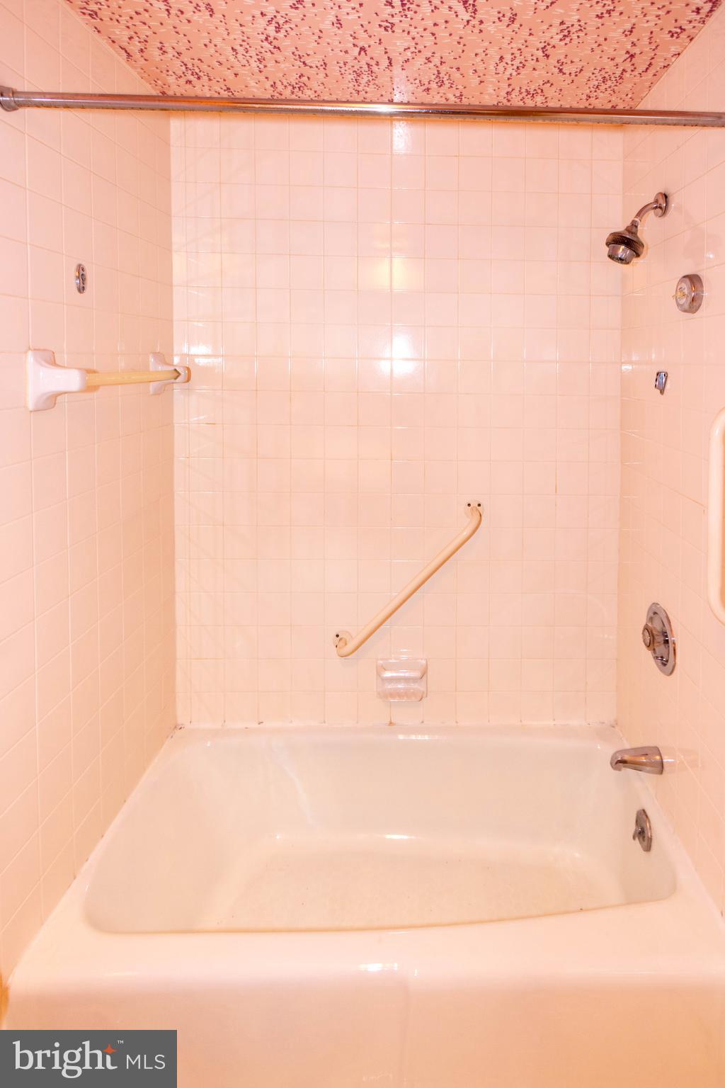PIKESVILLE - Residential