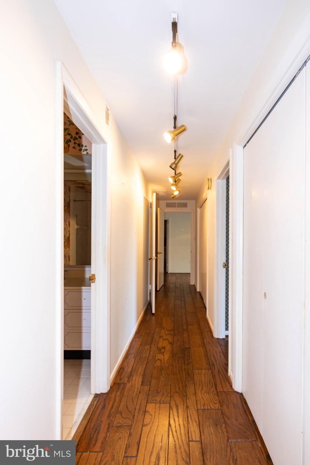 PIKESVILLE - Residential