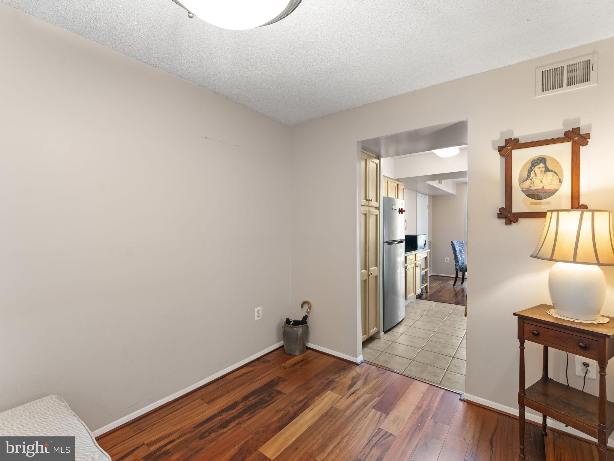 CENTURY SOUTH - Residential Lease