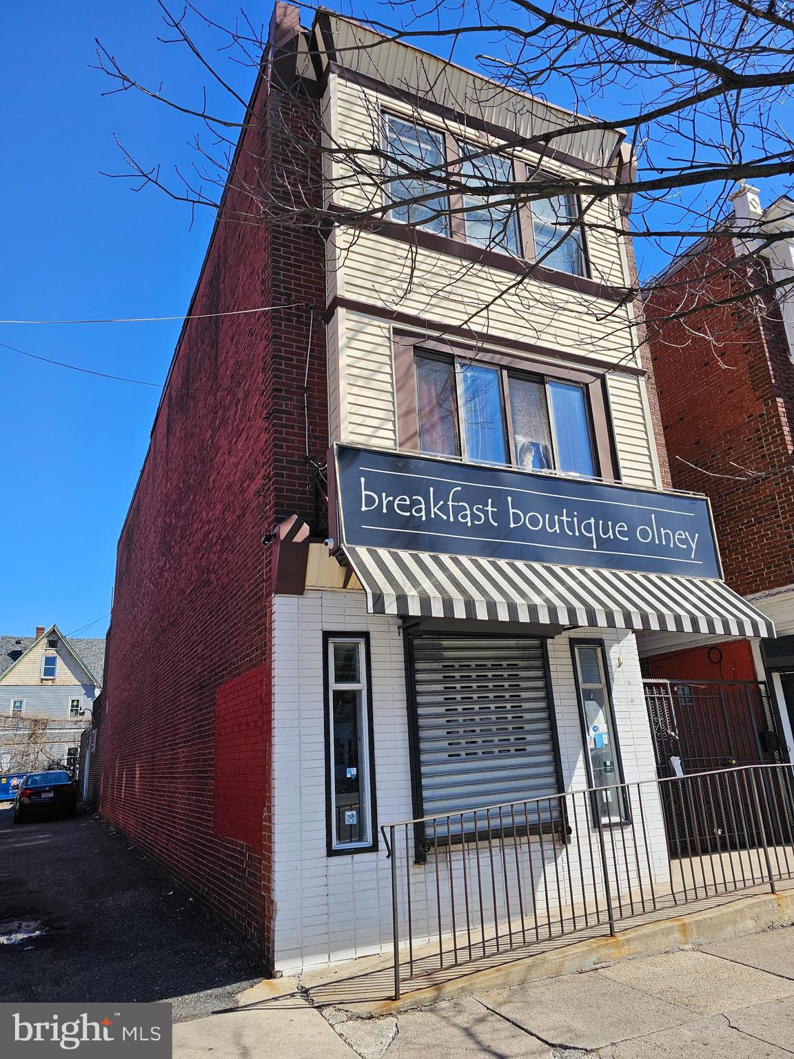 FERN ROCK - Commercial Sale
