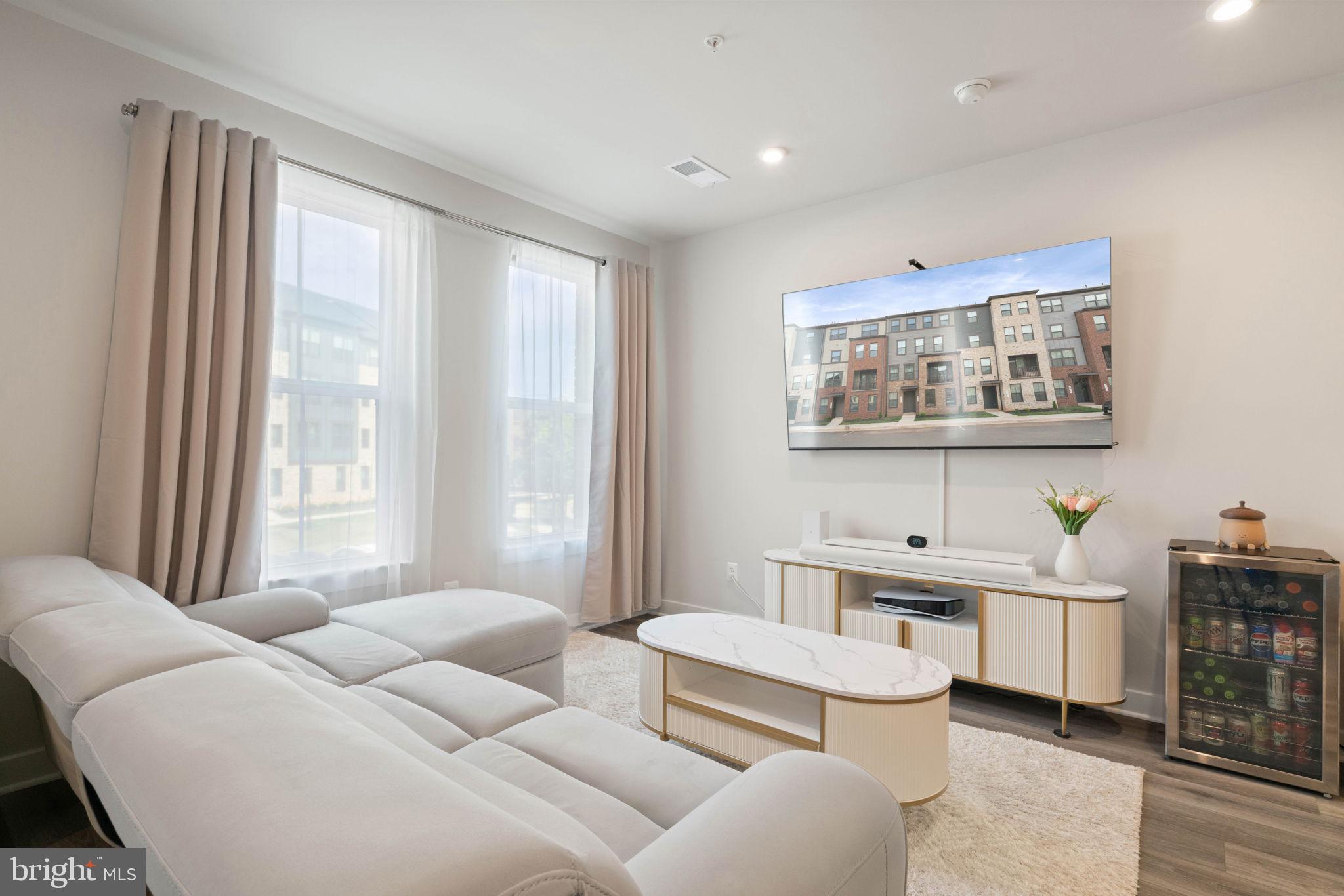 ELLIPSE AT WESTFIELDS - Residential