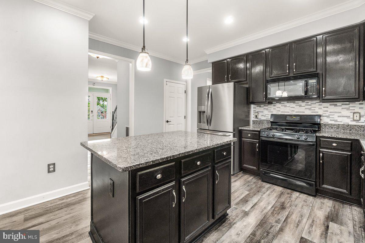 SPRING RIDGE - Residential