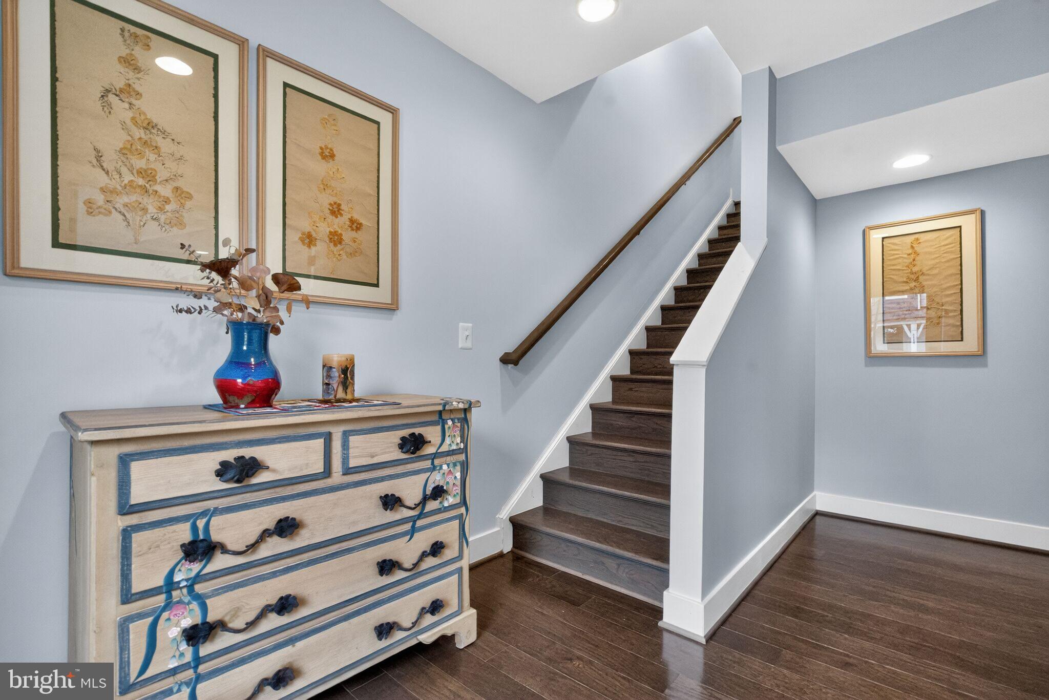 TOWER OAKS - Residential