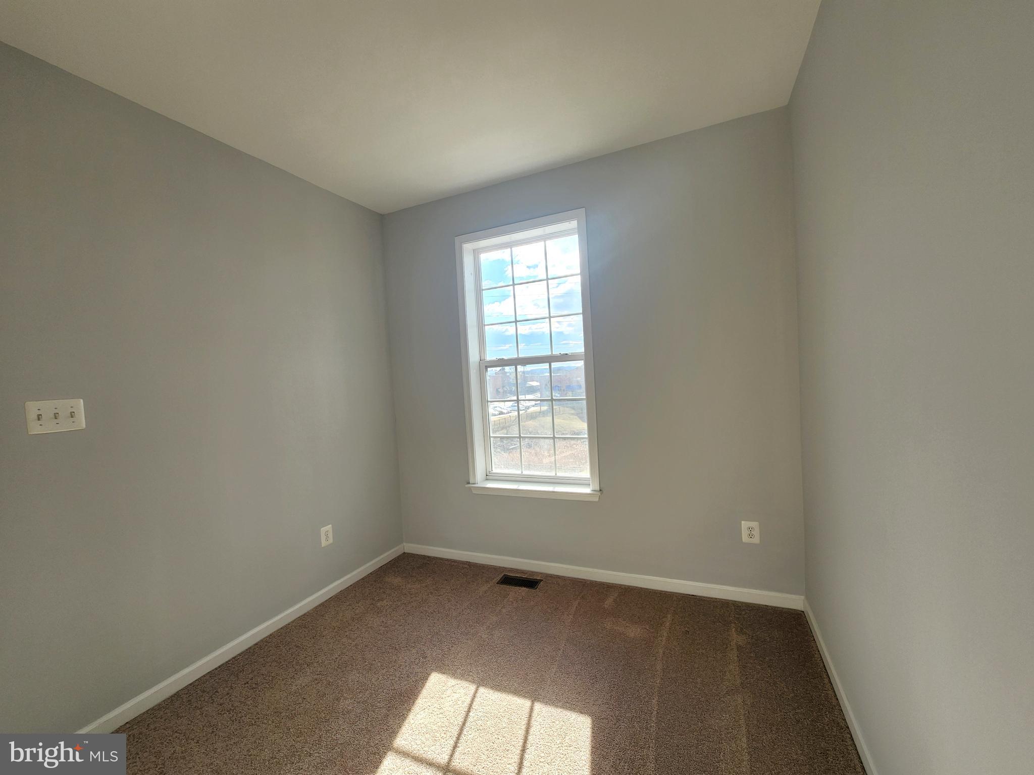 MARKET SQUARE - Residential Lease
