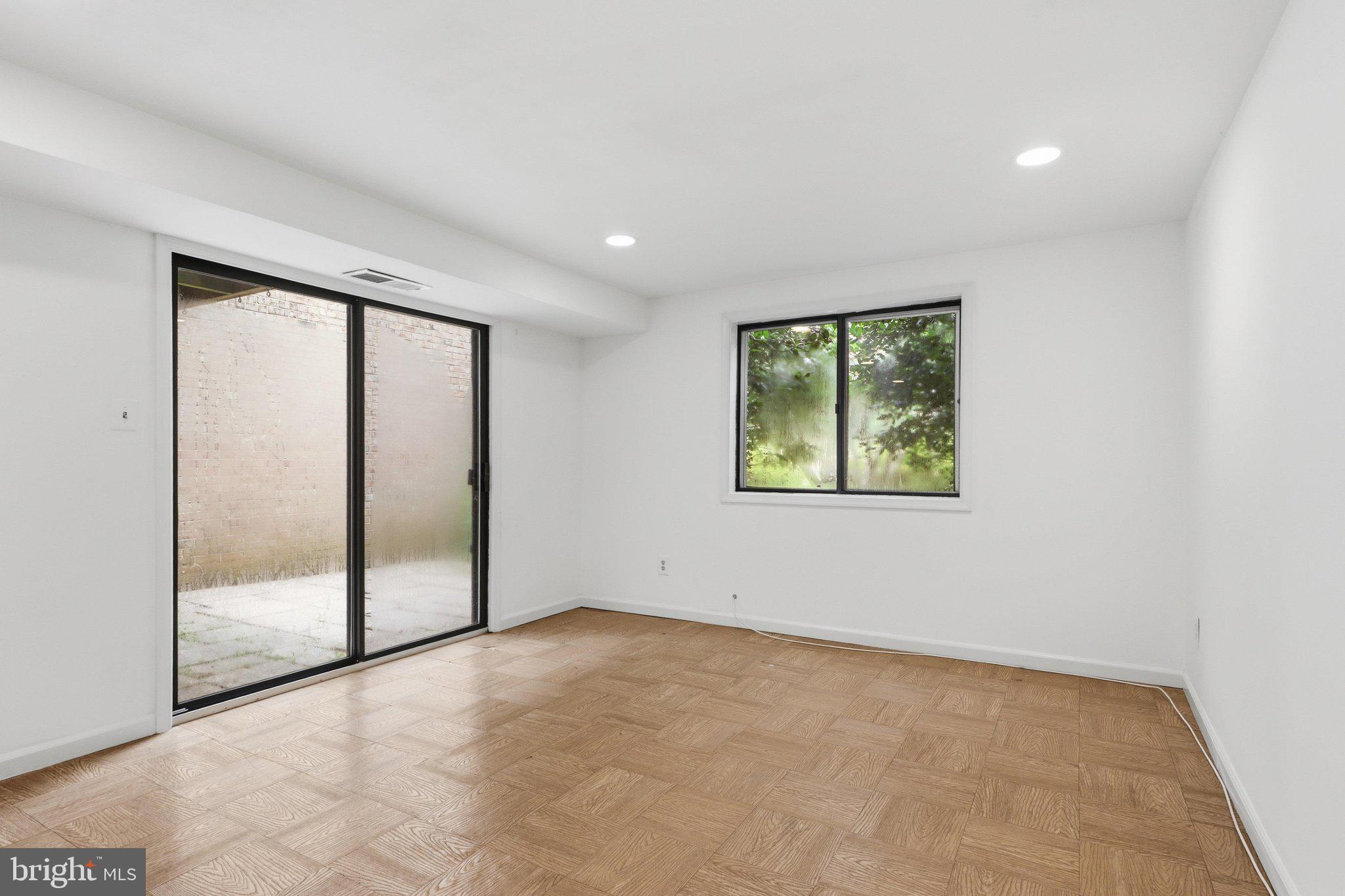 STEDWICK TOWNHOUSES - Residential