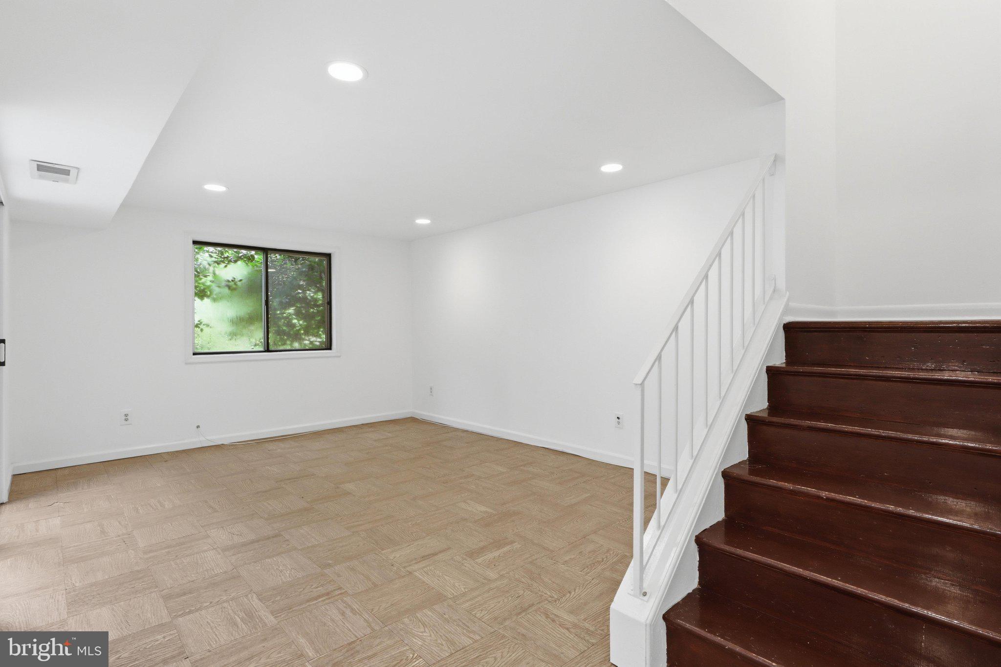 STEDWICK TOWNHOUSES - Residential