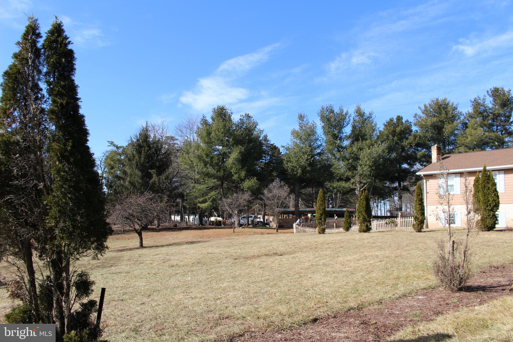 THE KNOLLS - Residential