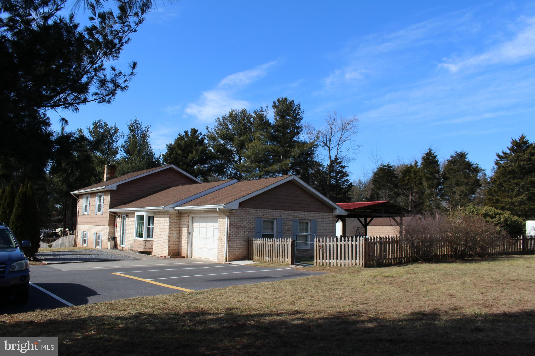 THE KNOLLS - Residential