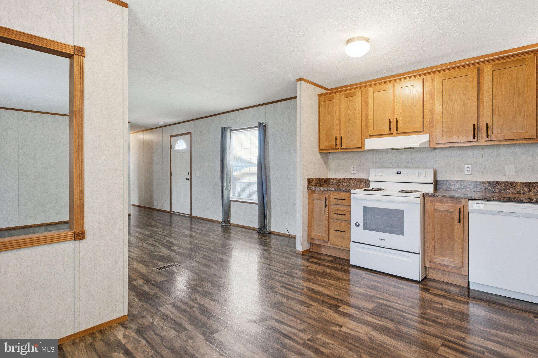WALMAR MANOR - Residential