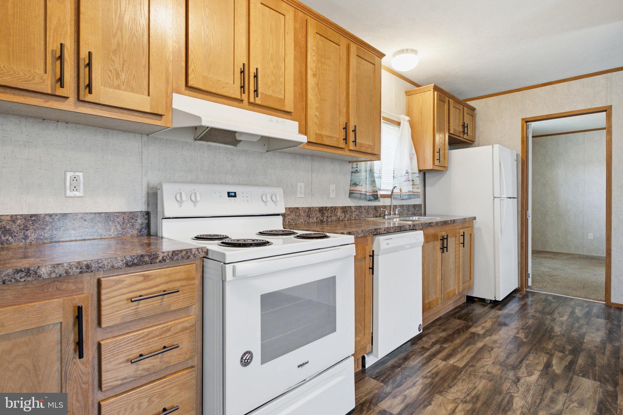 WALMAR MANOR - Residential