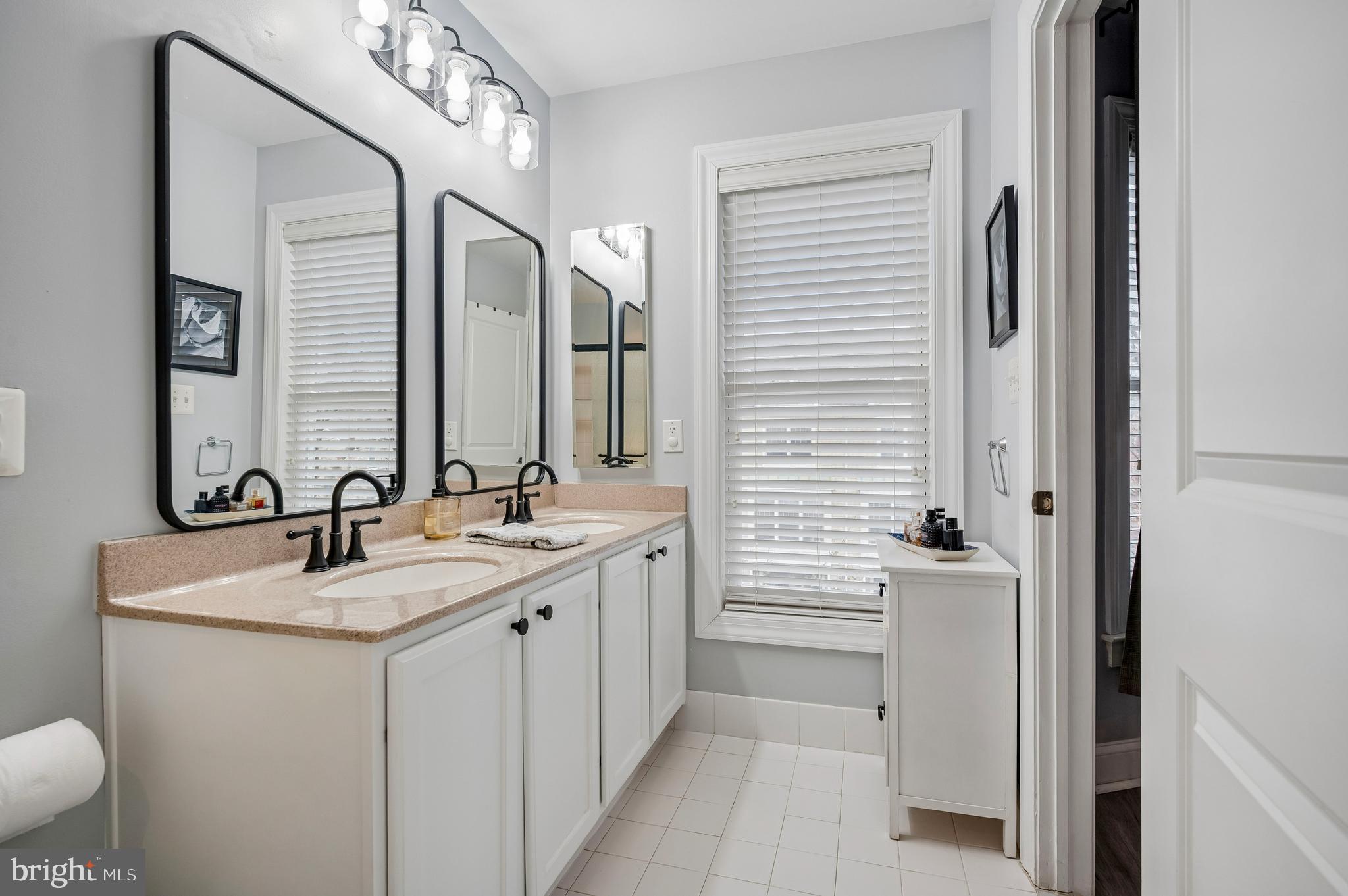 ARDMORE CROSSING - Residential