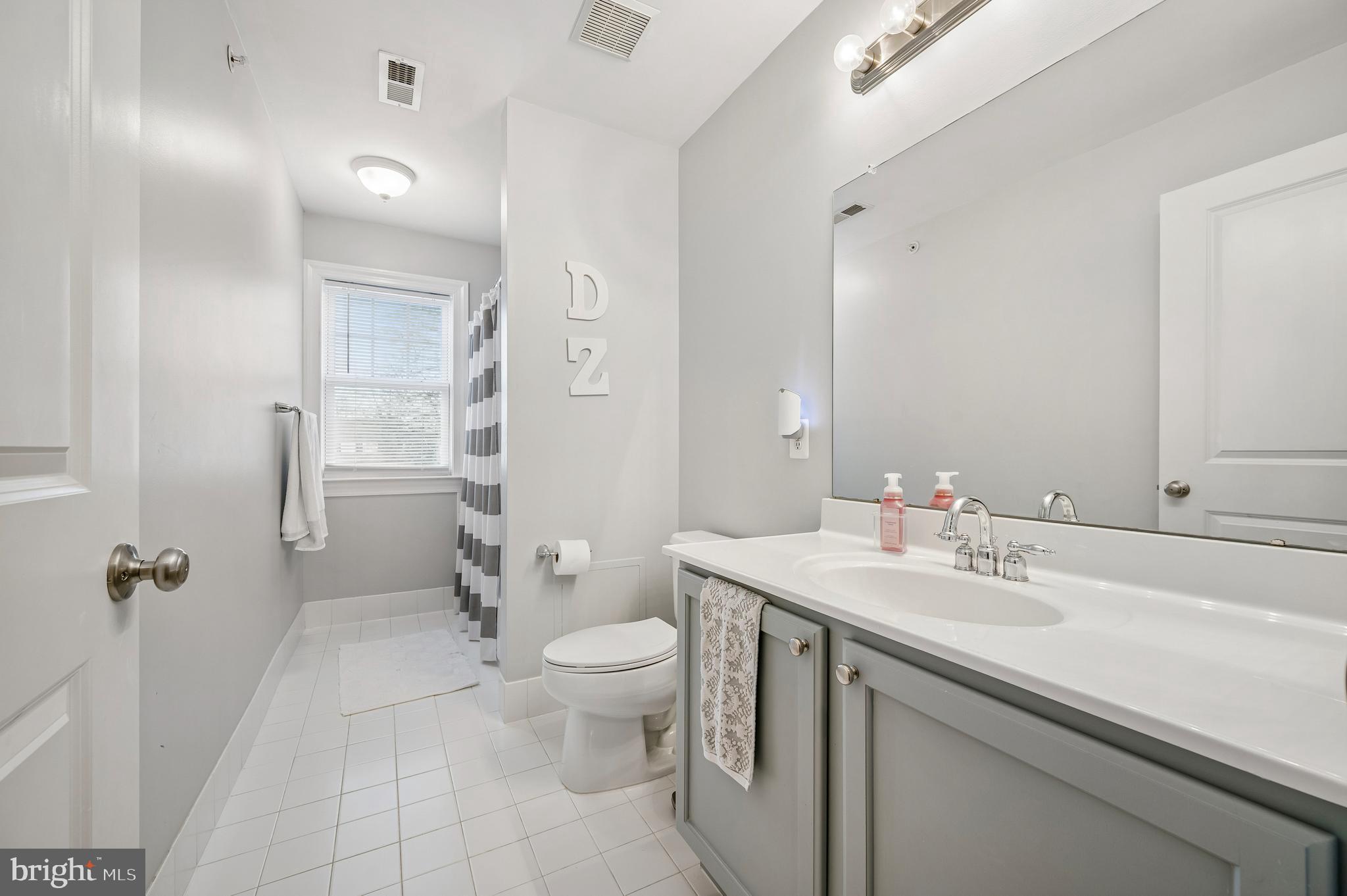 ARDMORE CROSSING - Residential