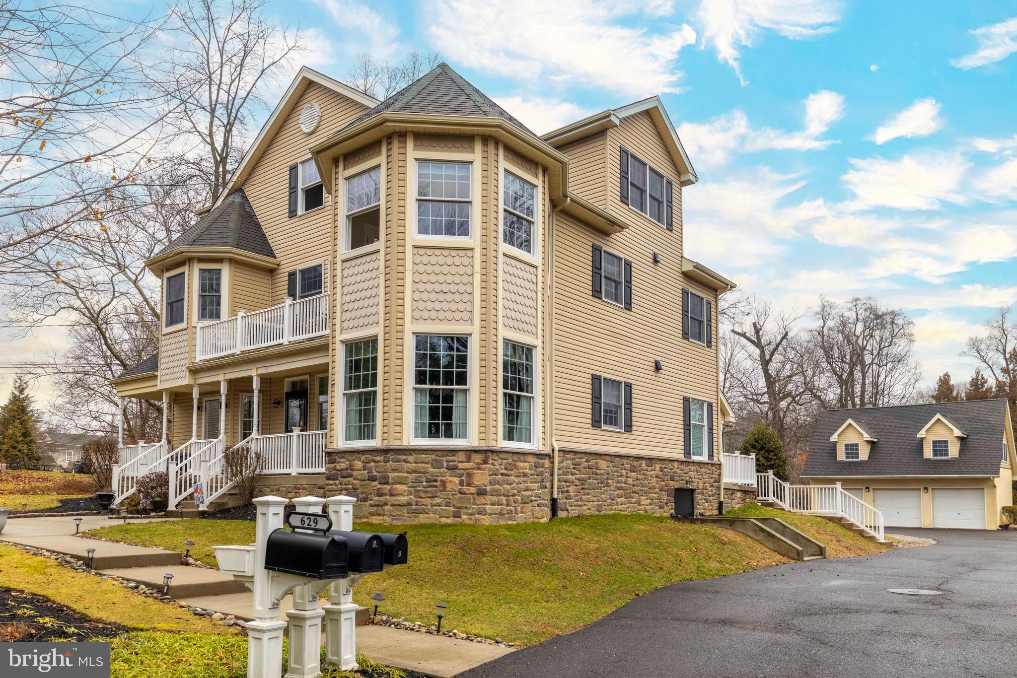 LANGHORNE MANOR - Residential