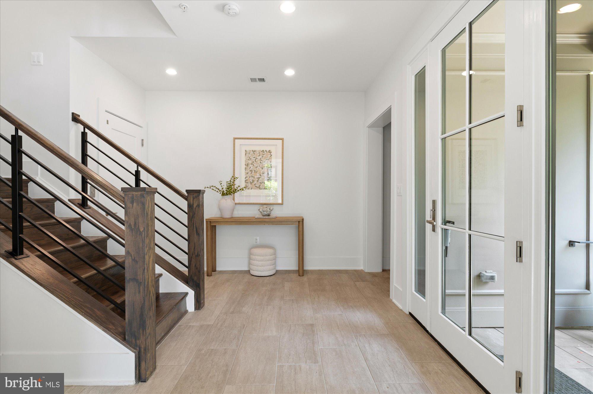 CHEVY CHASE - Residential