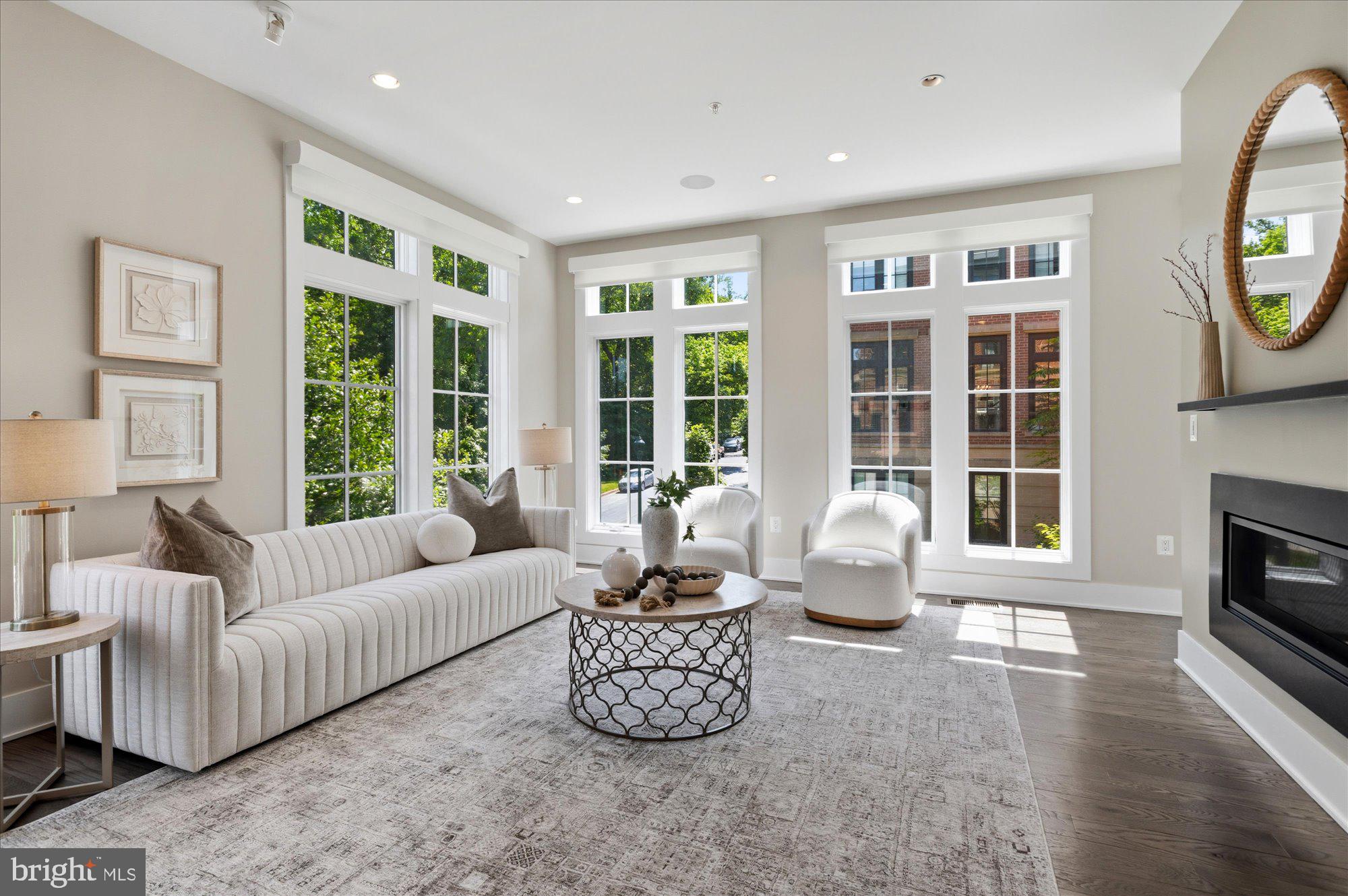 CHEVY CHASE - Residential