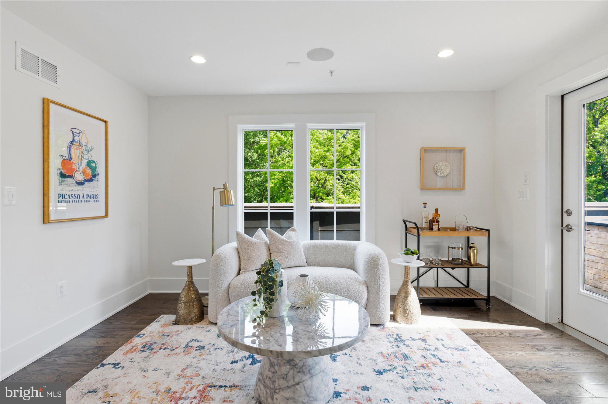 CHEVY CHASE - Residential