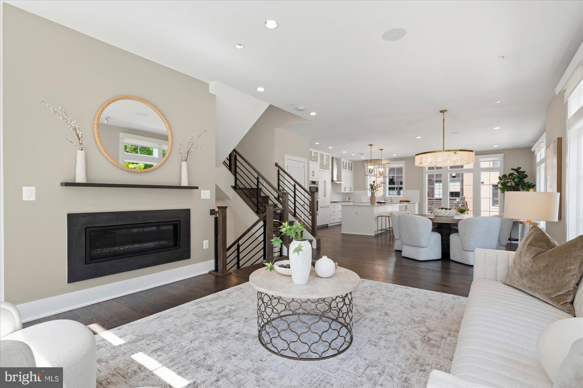 CHEVY CHASE - Residential