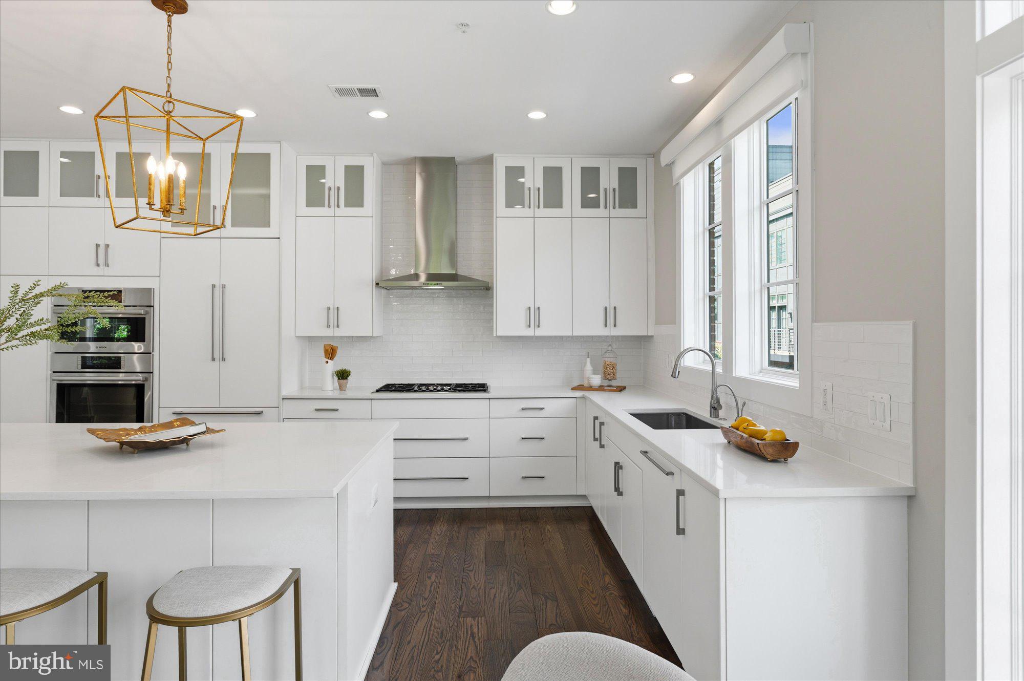 CHEVY CHASE - Residential
