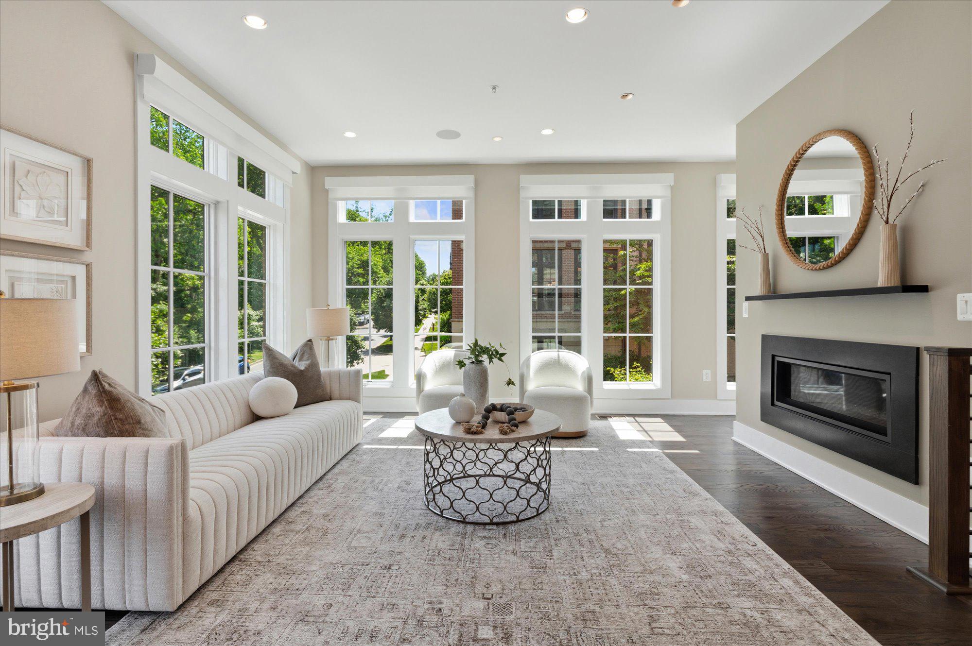 CHEVY CHASE - Residential