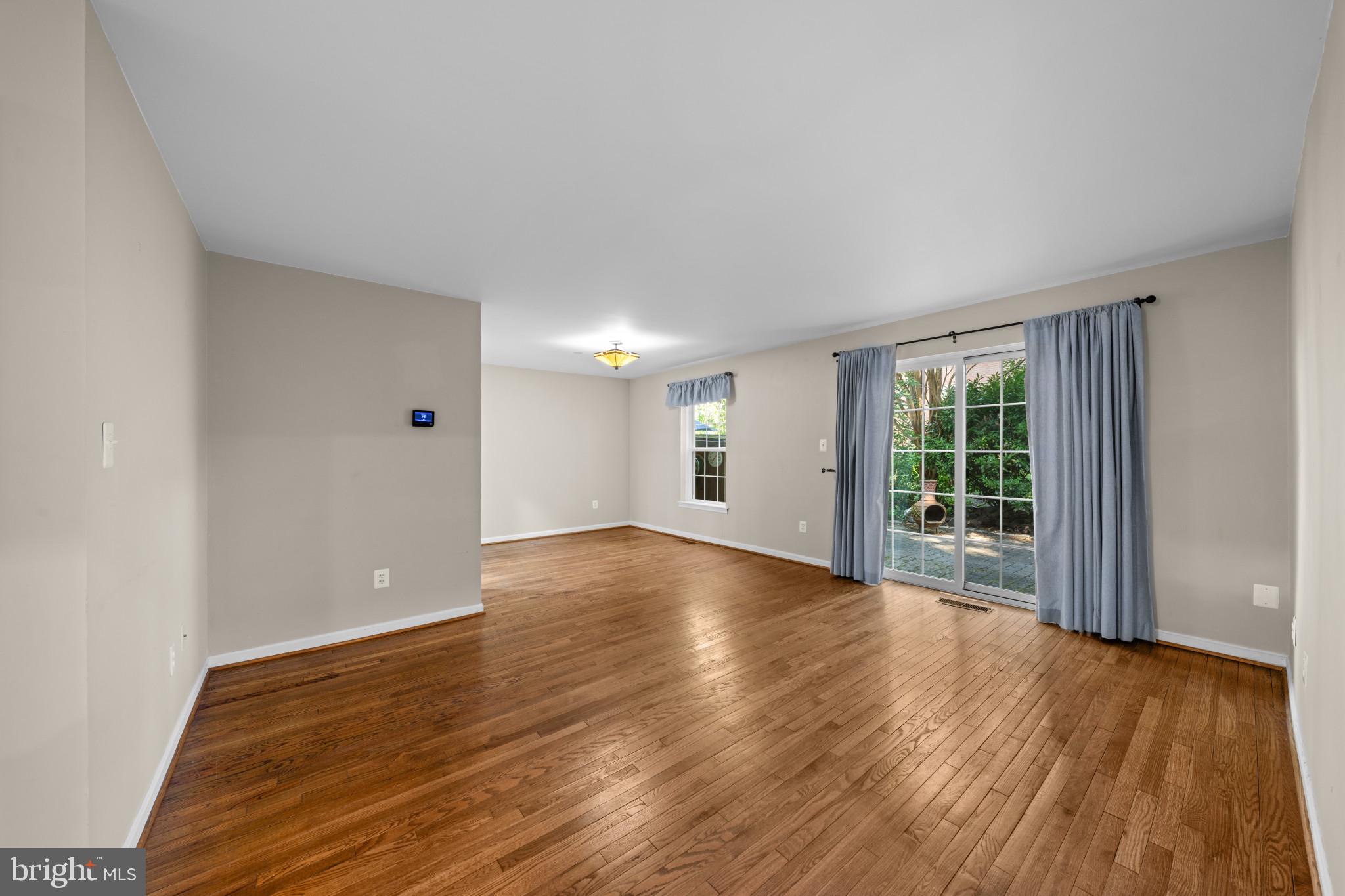 RESTON - Residential