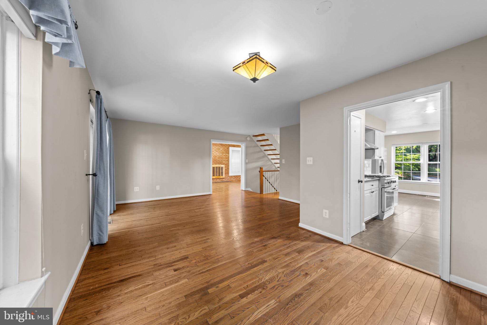 RESTON - Residential