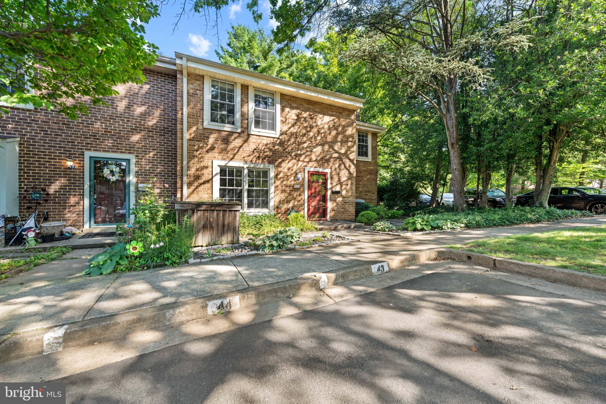 RESTON - Residential
