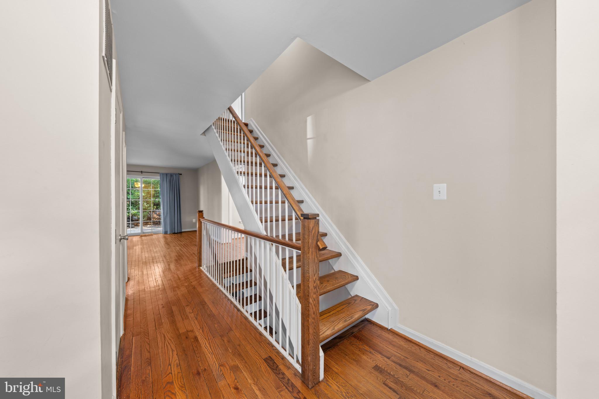 RESTON - Residential