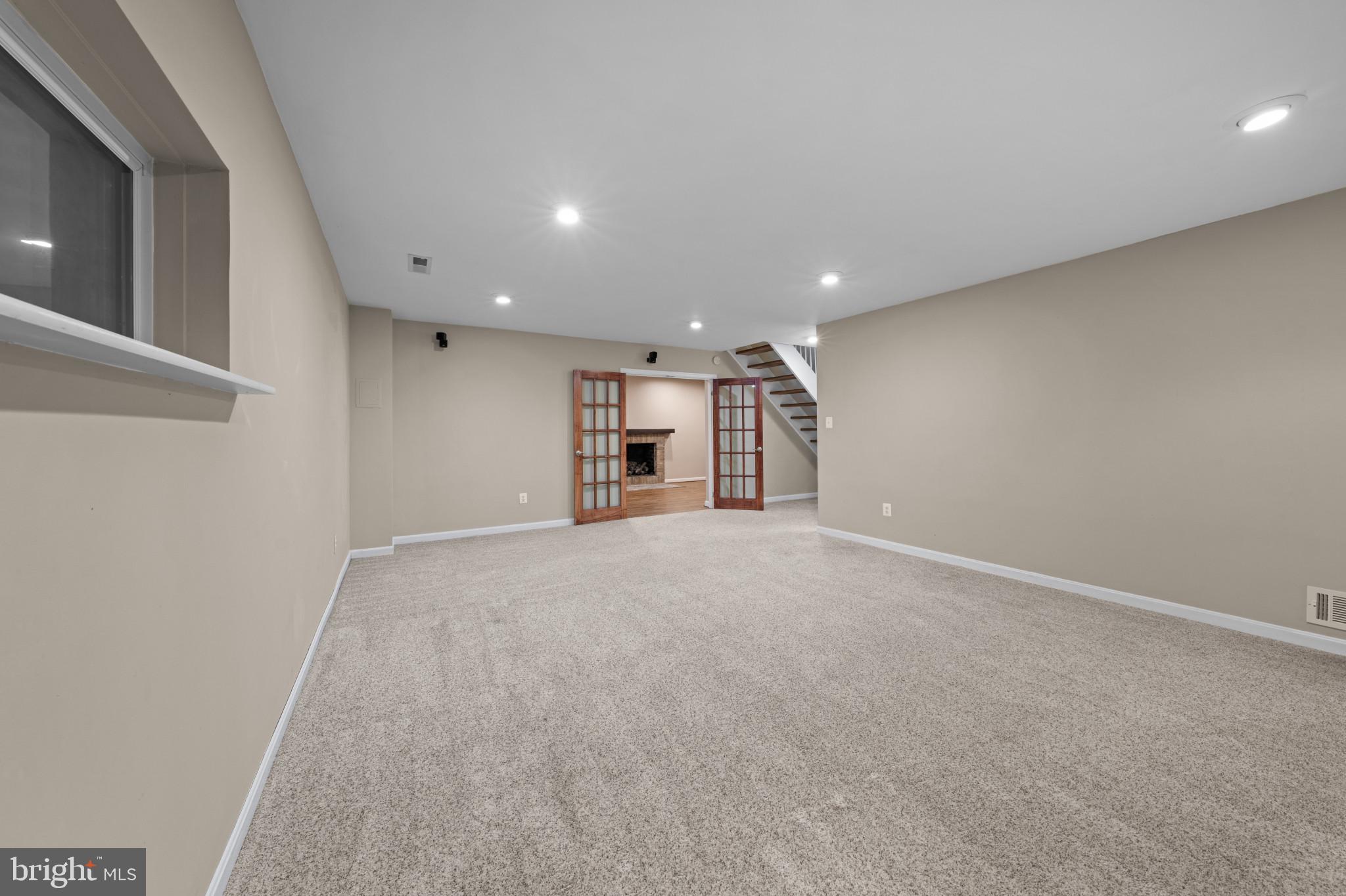 RESTON - Residential