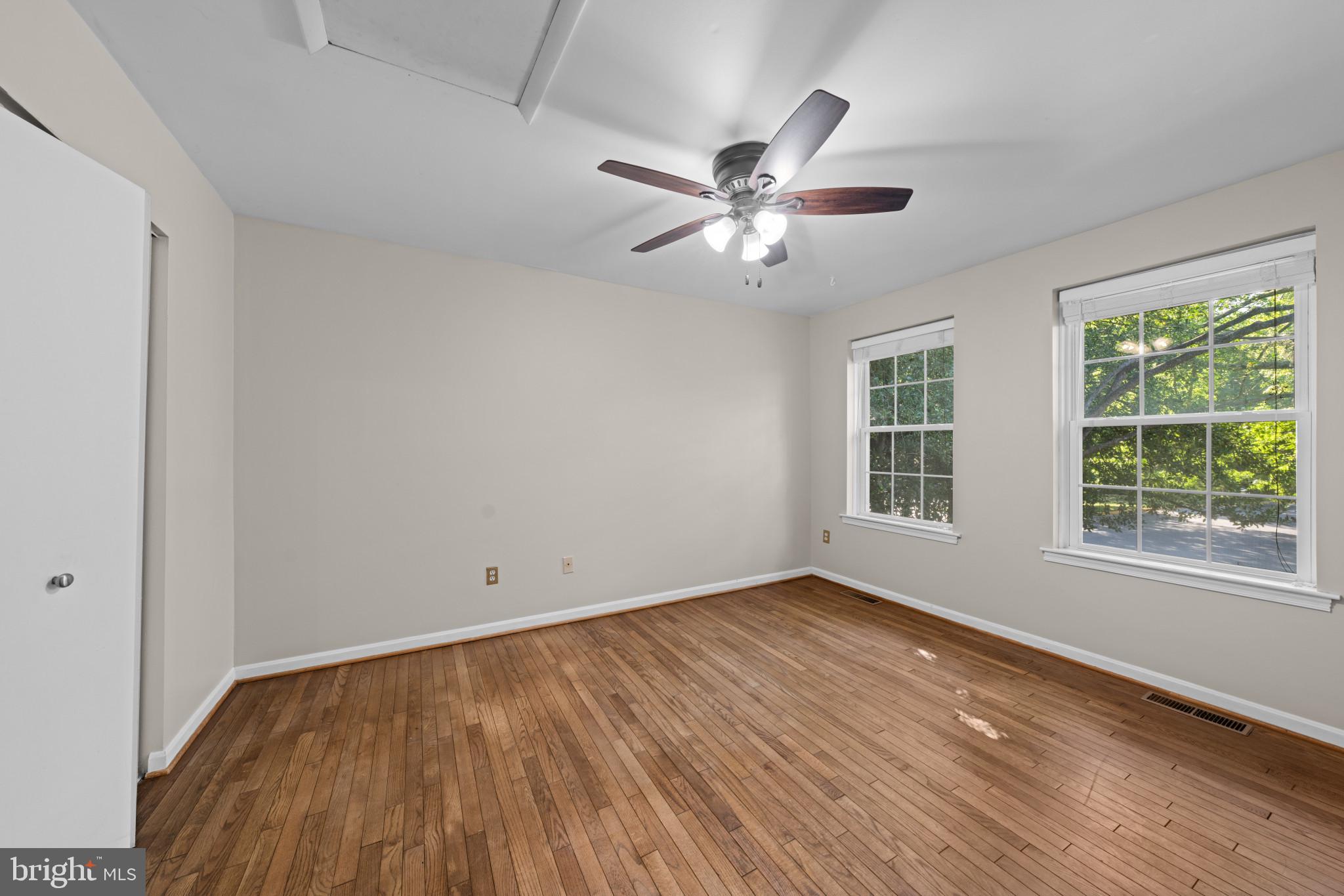 RESTON - Residential