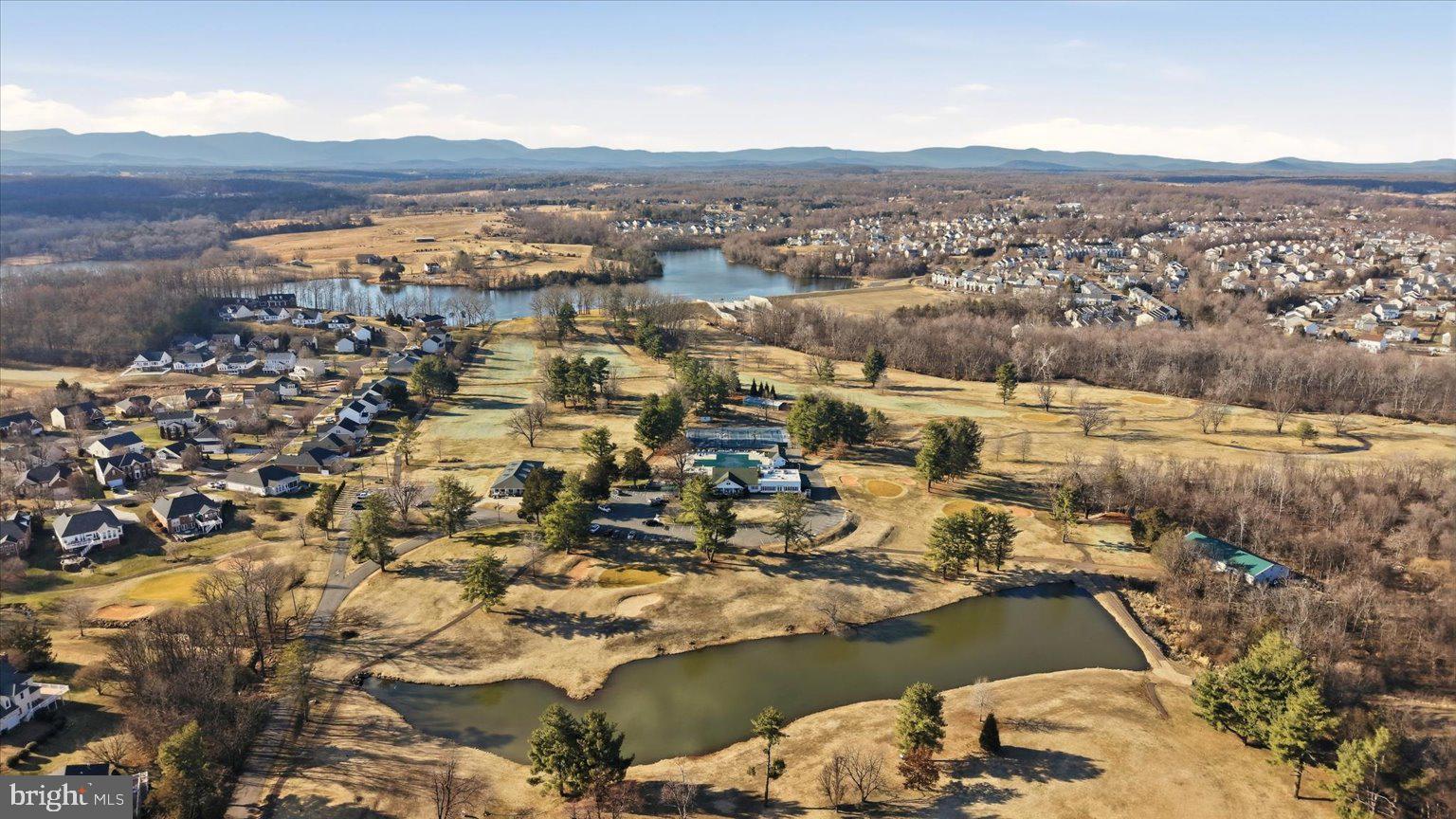COUNTRY CLUB ESTATES - Residential