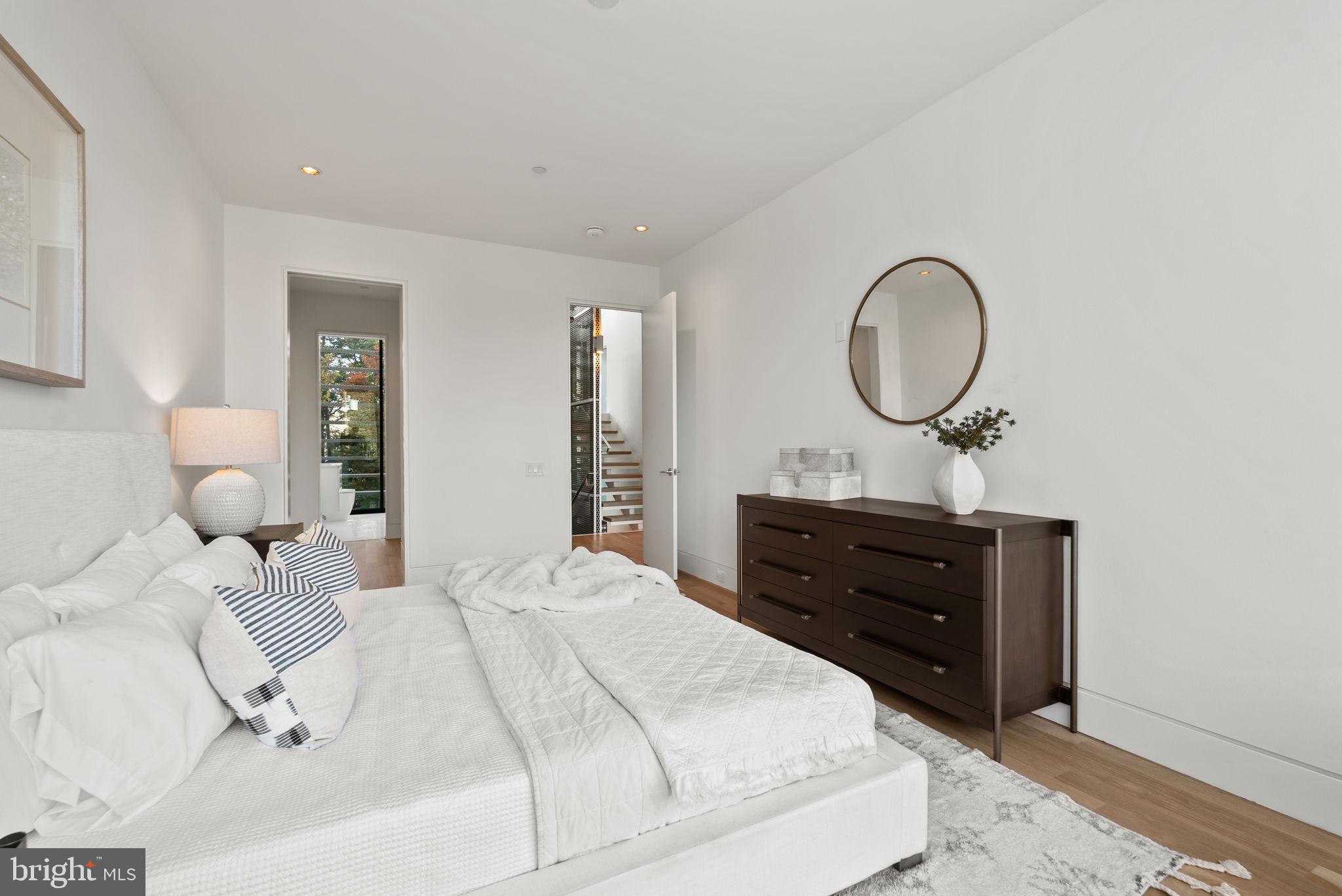 BURLEITH - Residential