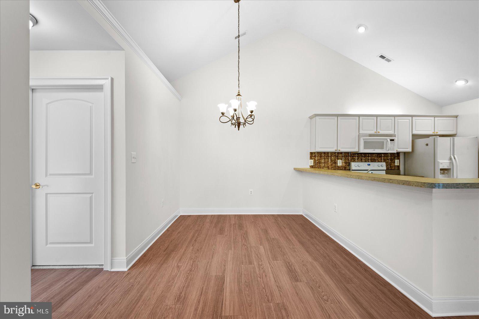 REGENCY PARK VILLAS - Residential
