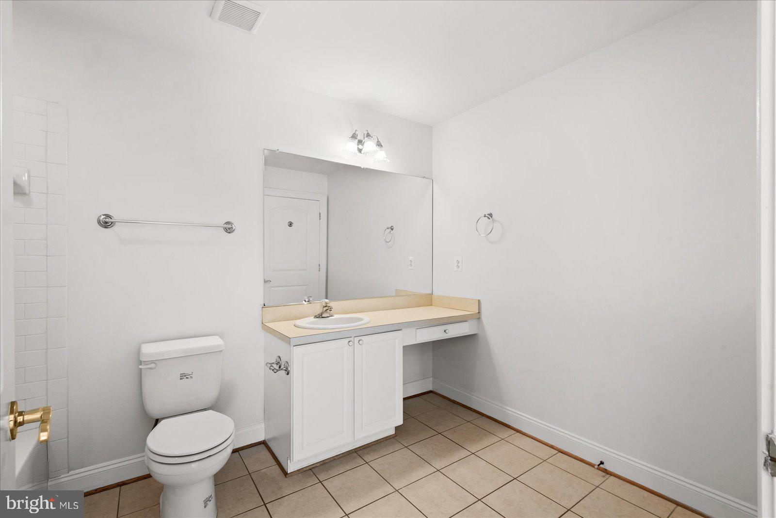 REGENCY PARK VILLAS - Residential