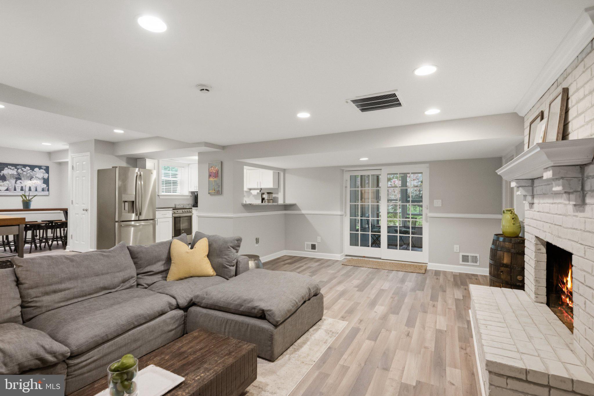 THE MEADOWS - Residential