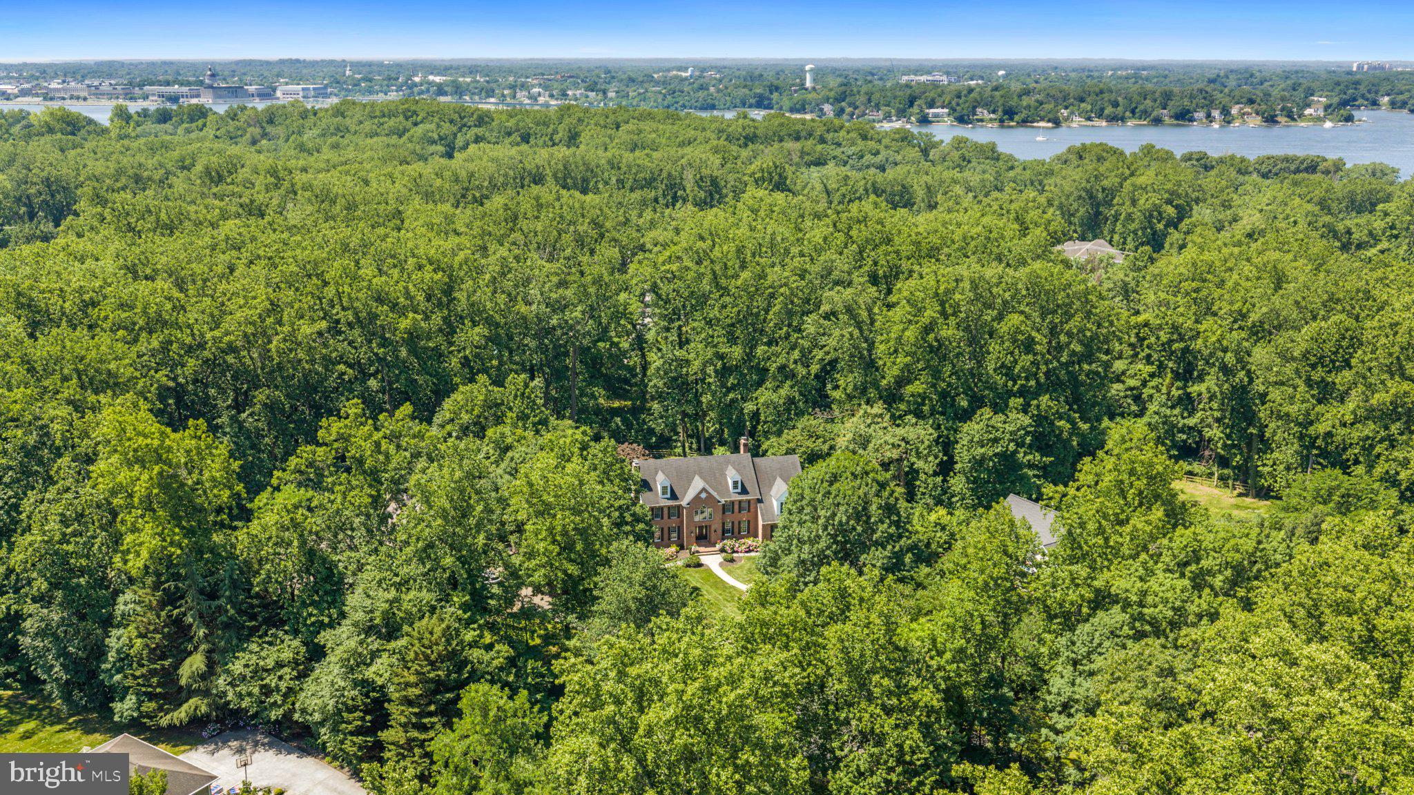 THE MEADOWS - Residential