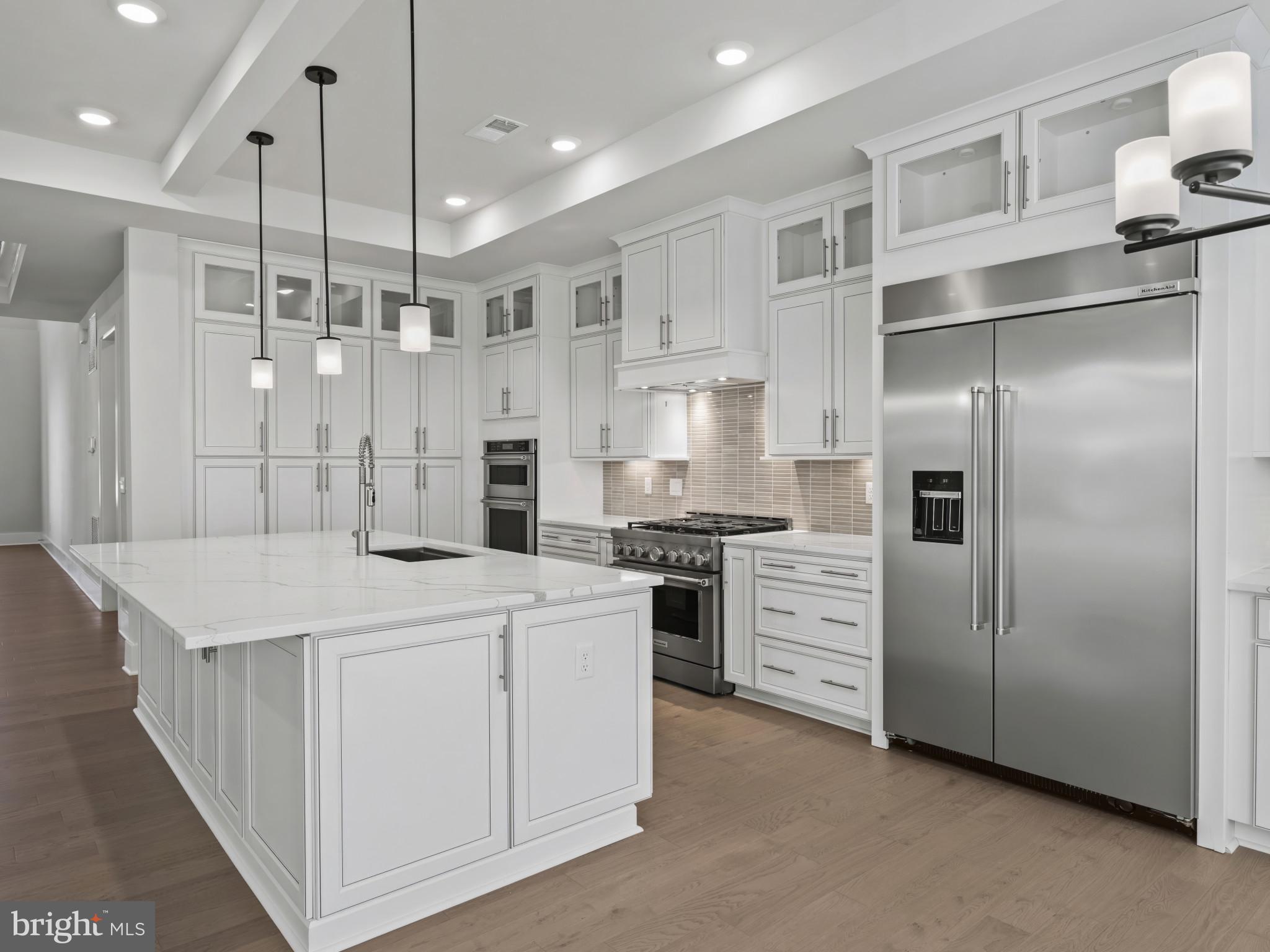 COLLINGWOOD CHASE - Residential