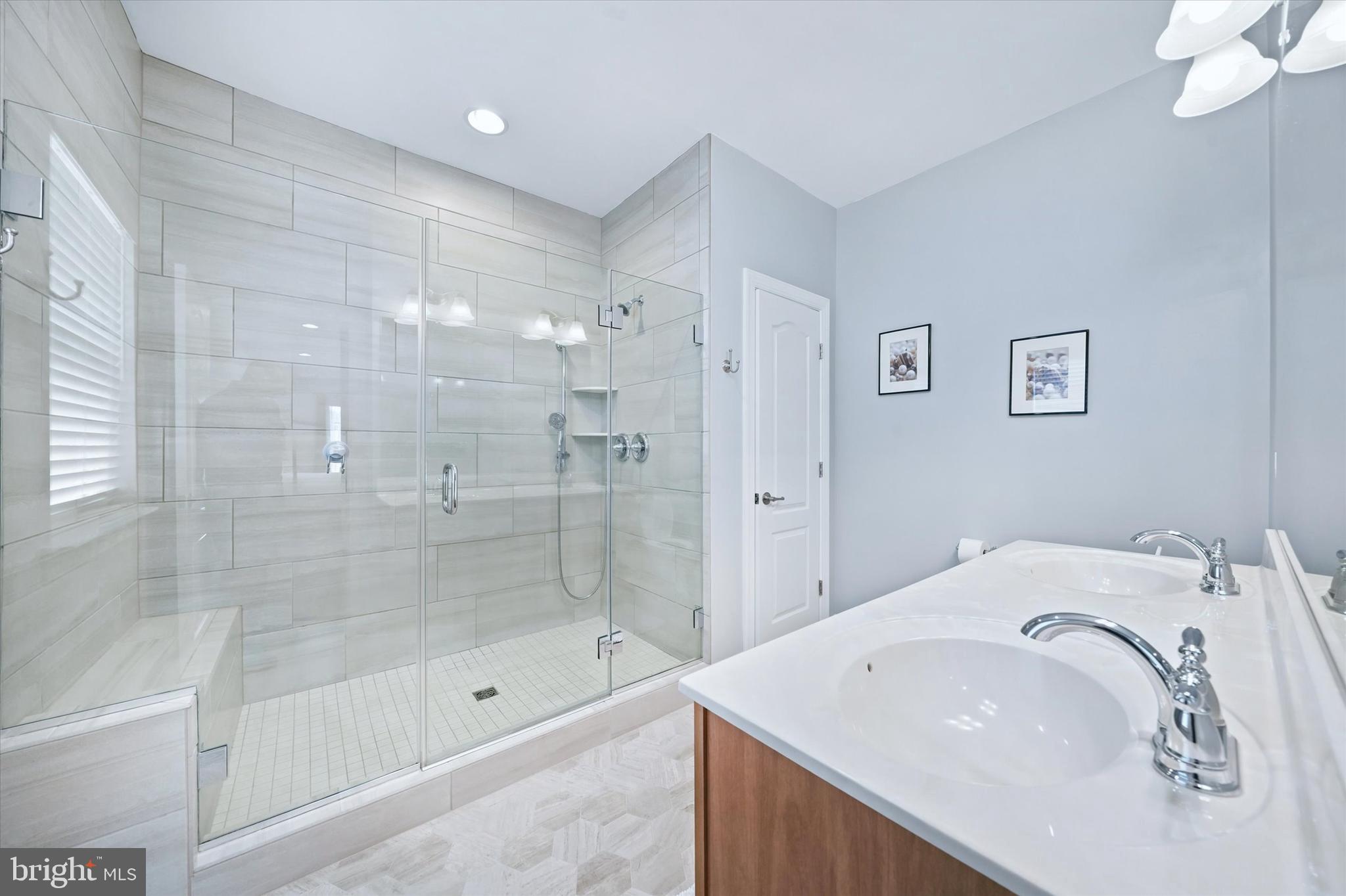 HAWTHORNE - Residential