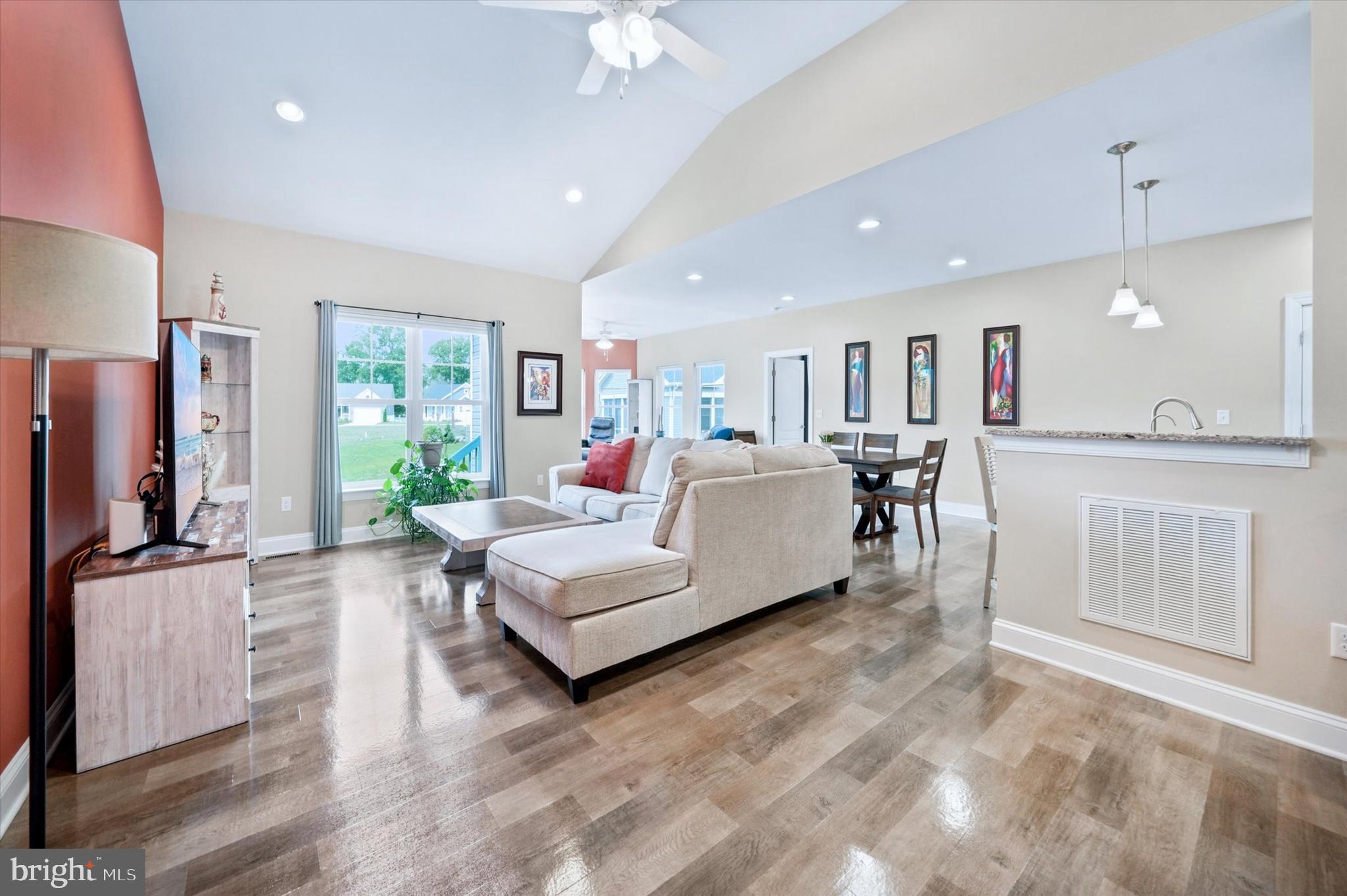HAWTHORNE - Residential