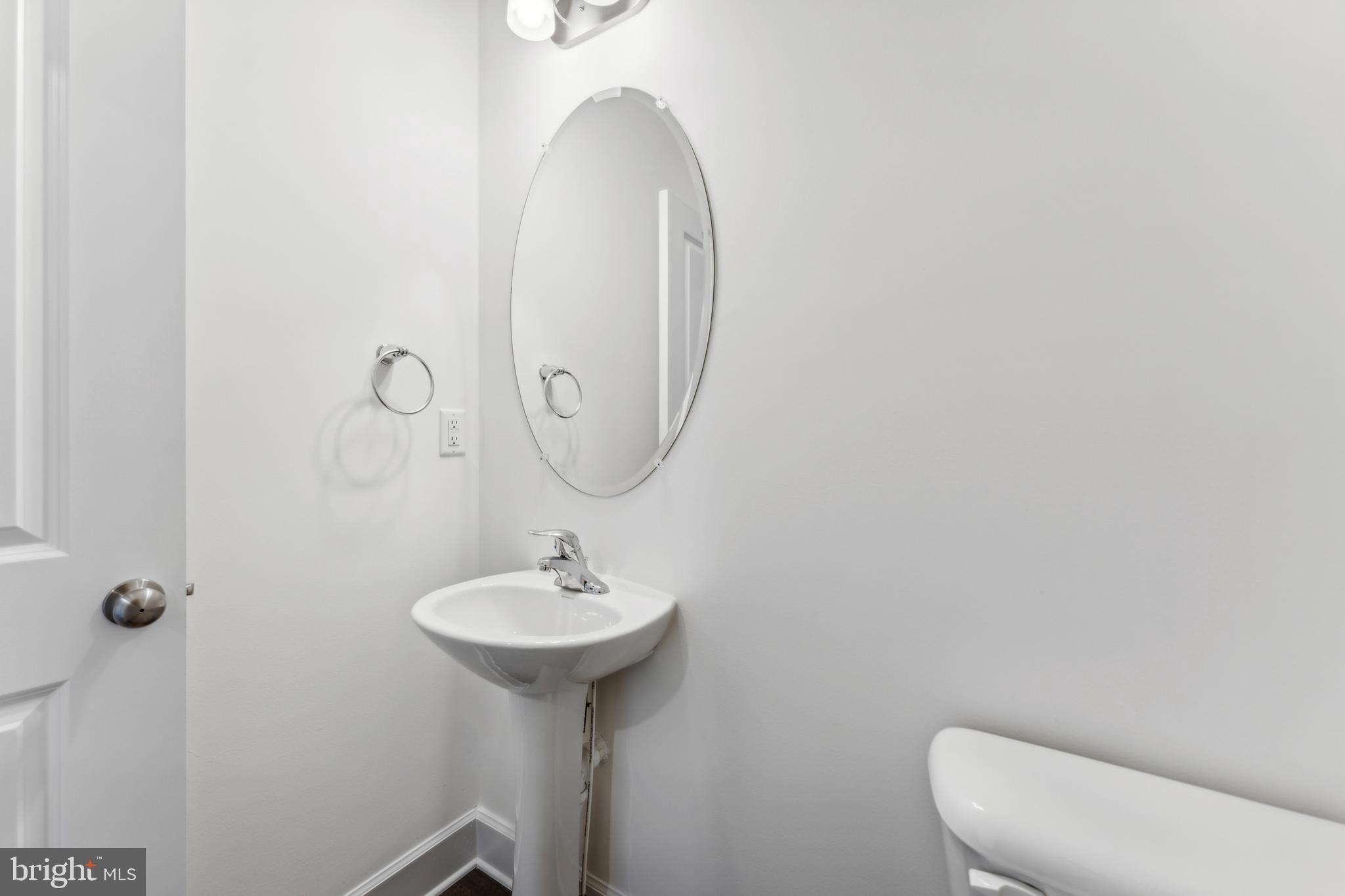 KINGS COURT AT BROWNSTONE - Residential