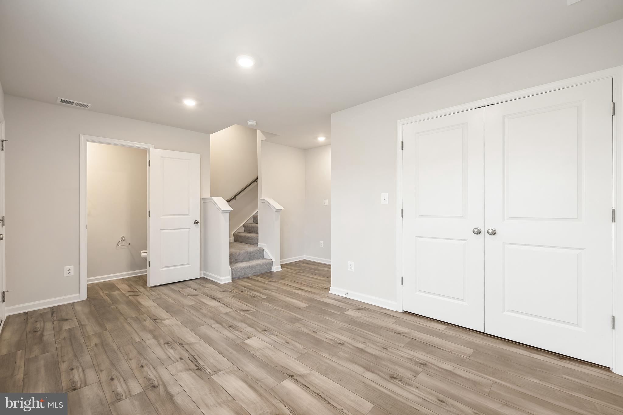 RED CLOVER MEADOWS - Residential Lease
