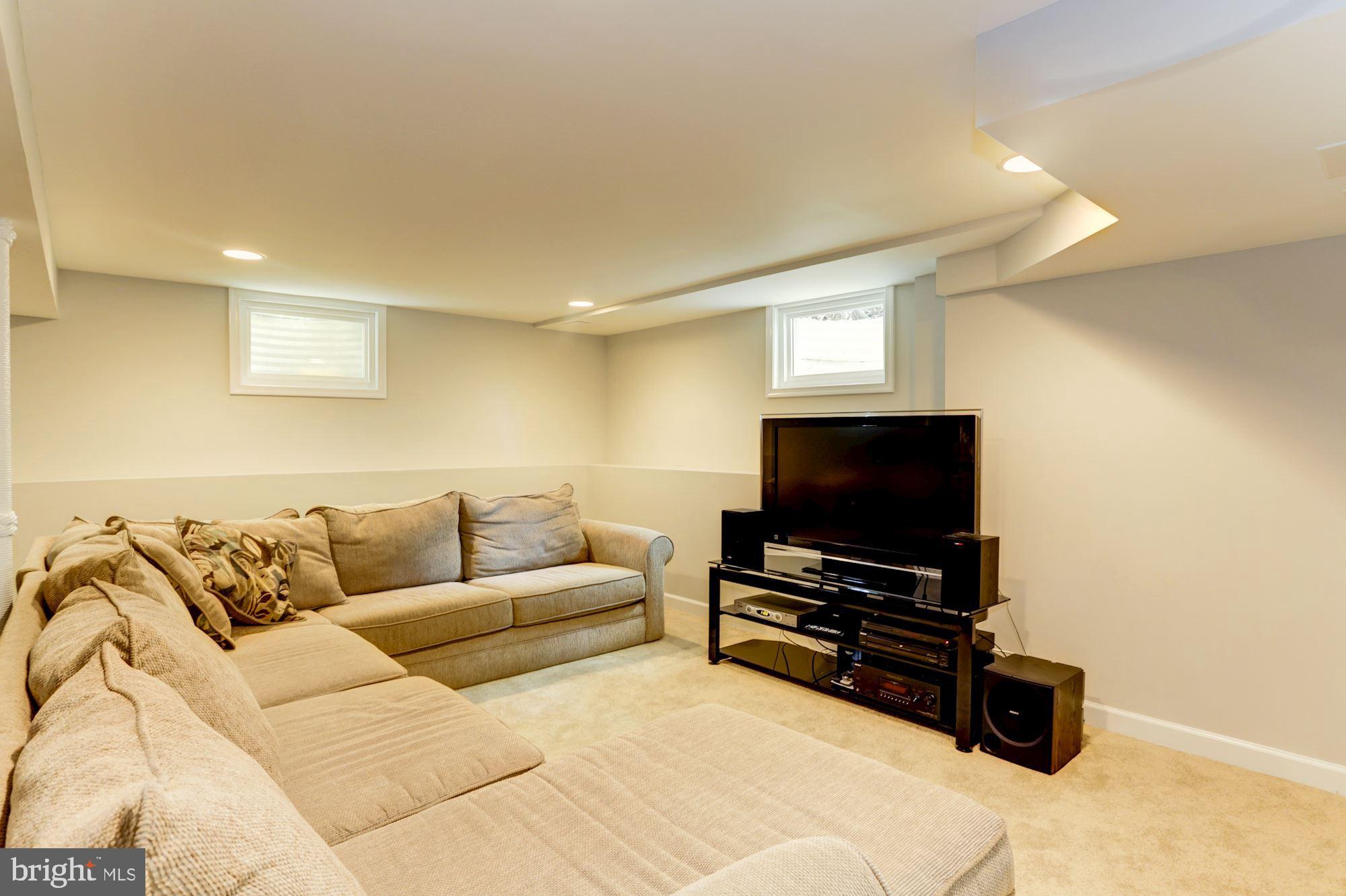 COVENTRY/CROMWELL - Residential