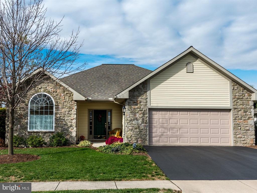 Move In Ready Home with recent upgraded HVAC, Master bath & 2nd bath. Granite counter tops in kitchen, tile back splash, moveable island. Enjoy the spacious, open floor plan with an office/craft room in the rear. Flagstone patio with awning. Oversized garage with work bench. Walk to library. All appliances and drapes included.