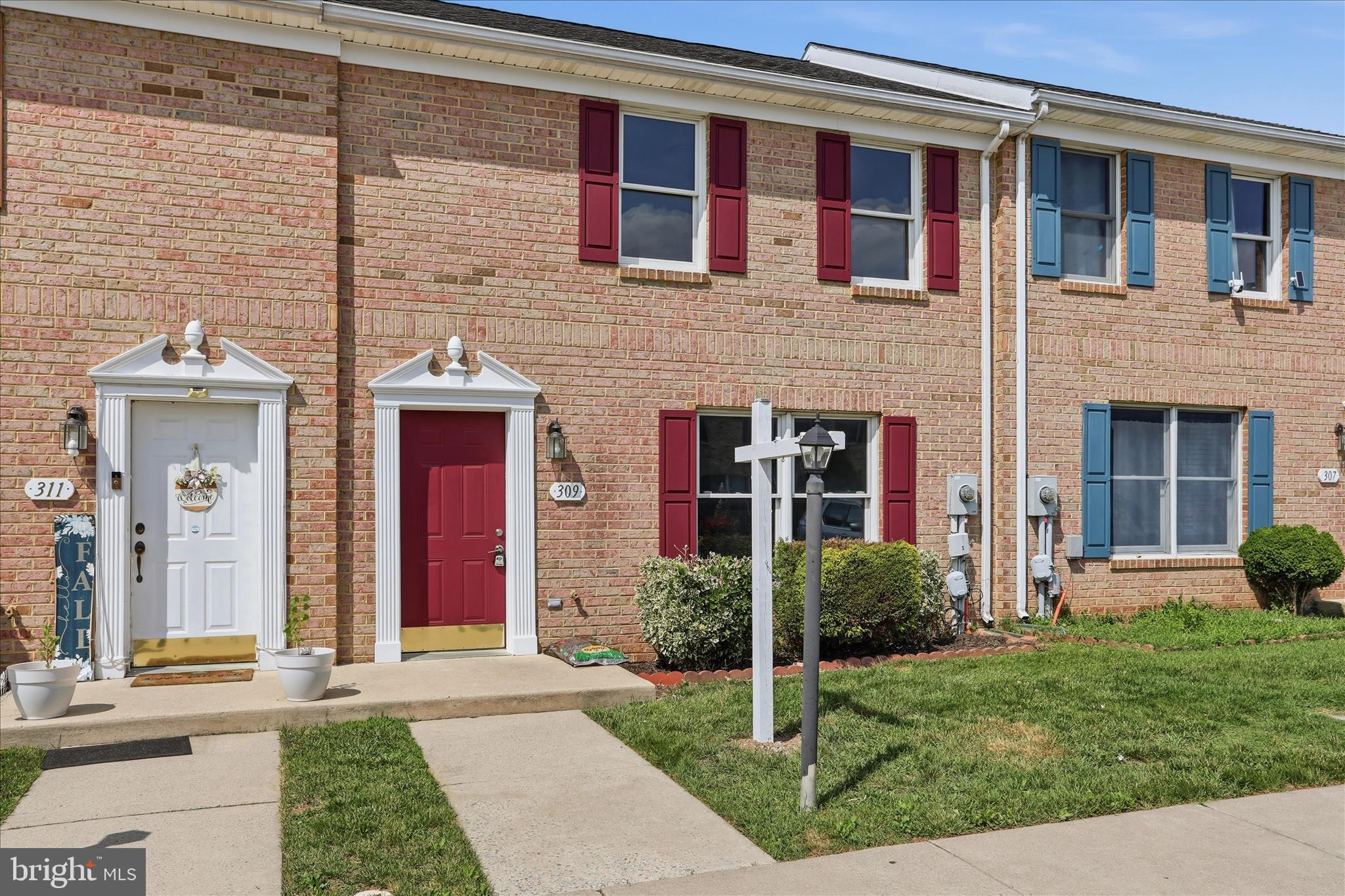 EAST RIDGE TOWNHOMES - Residential
