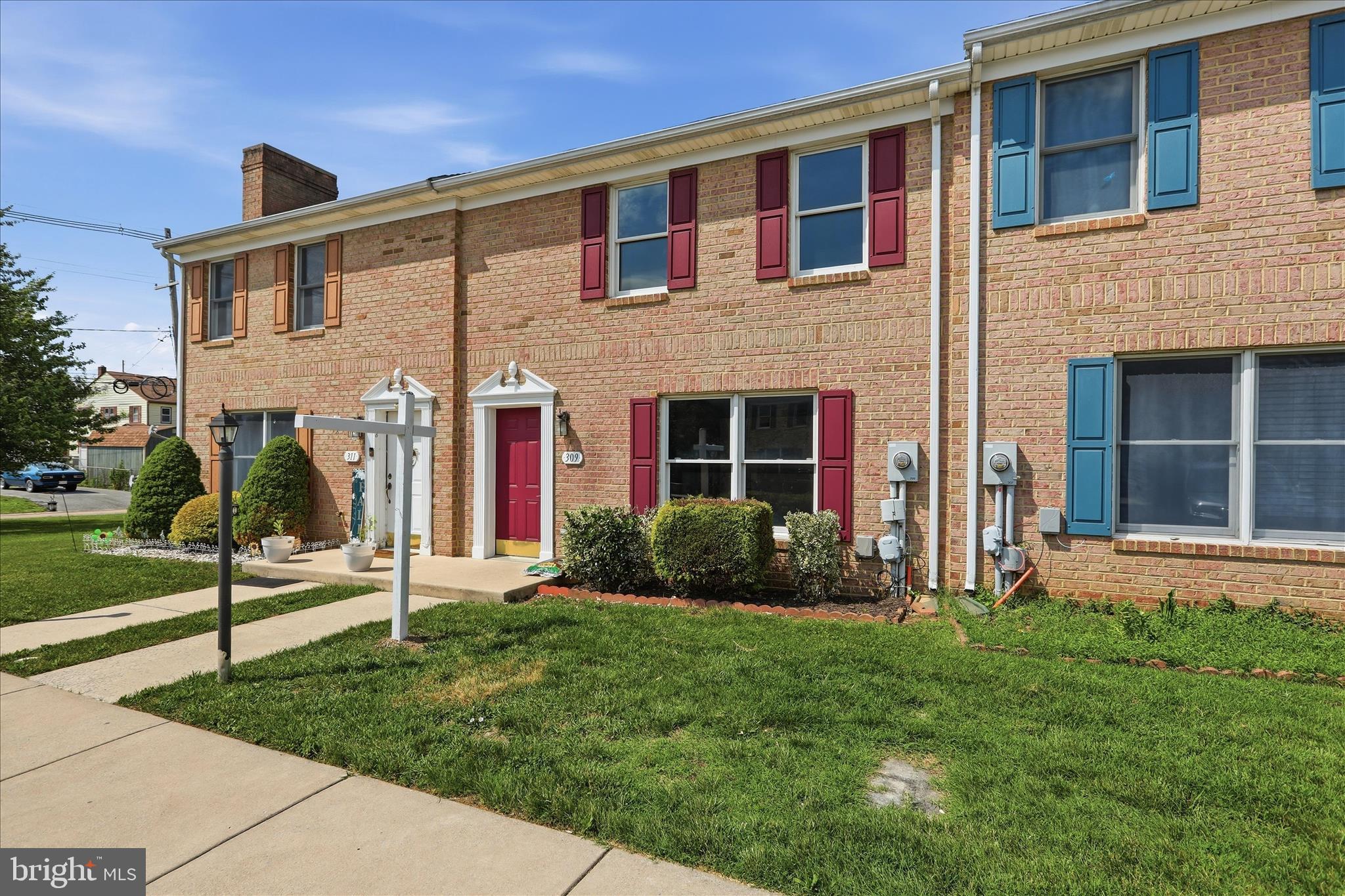 EAST RIDGE TOWNHOMES - Residential