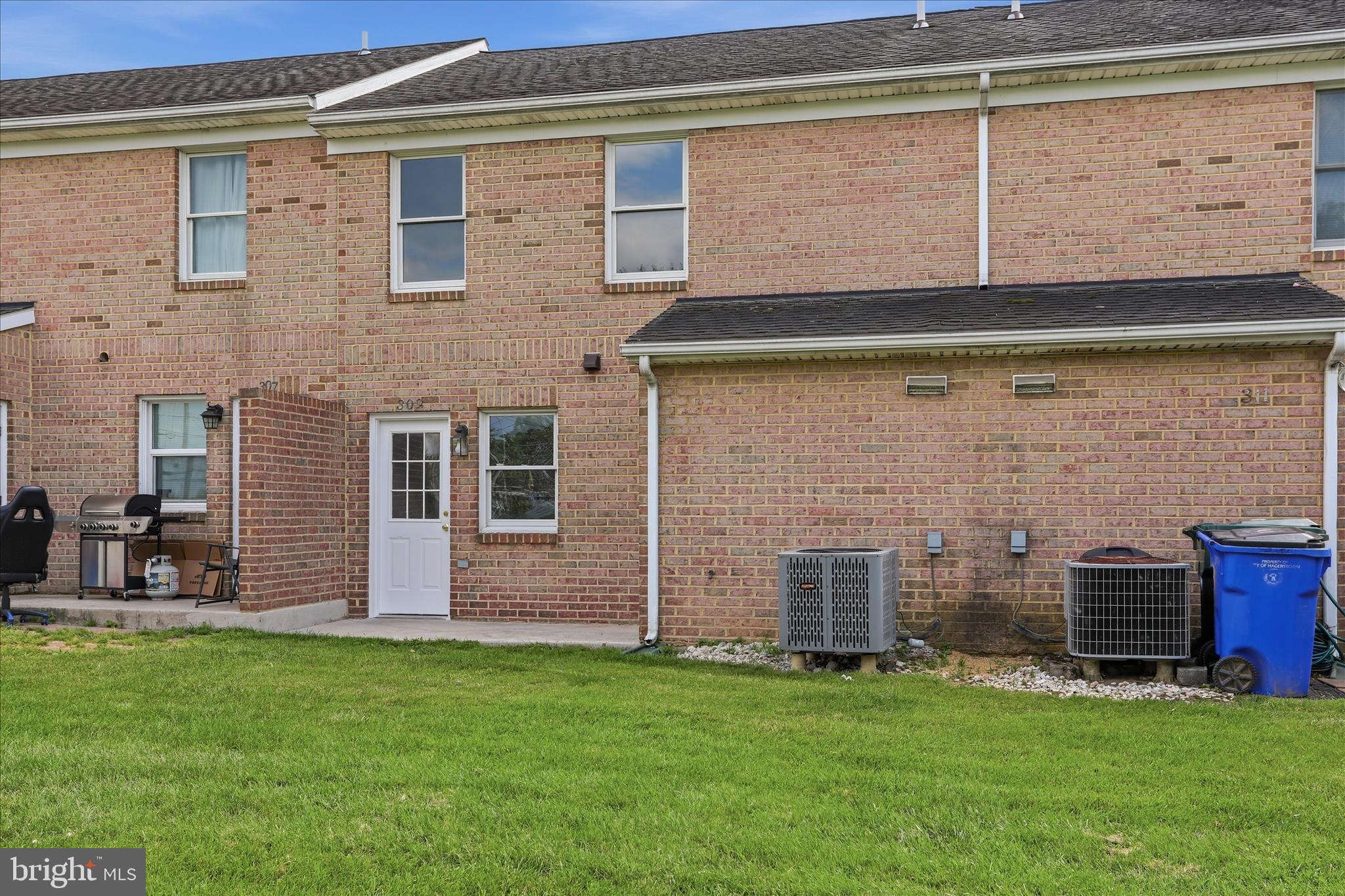 EAST RIDGE TOWNHOMES - Residential